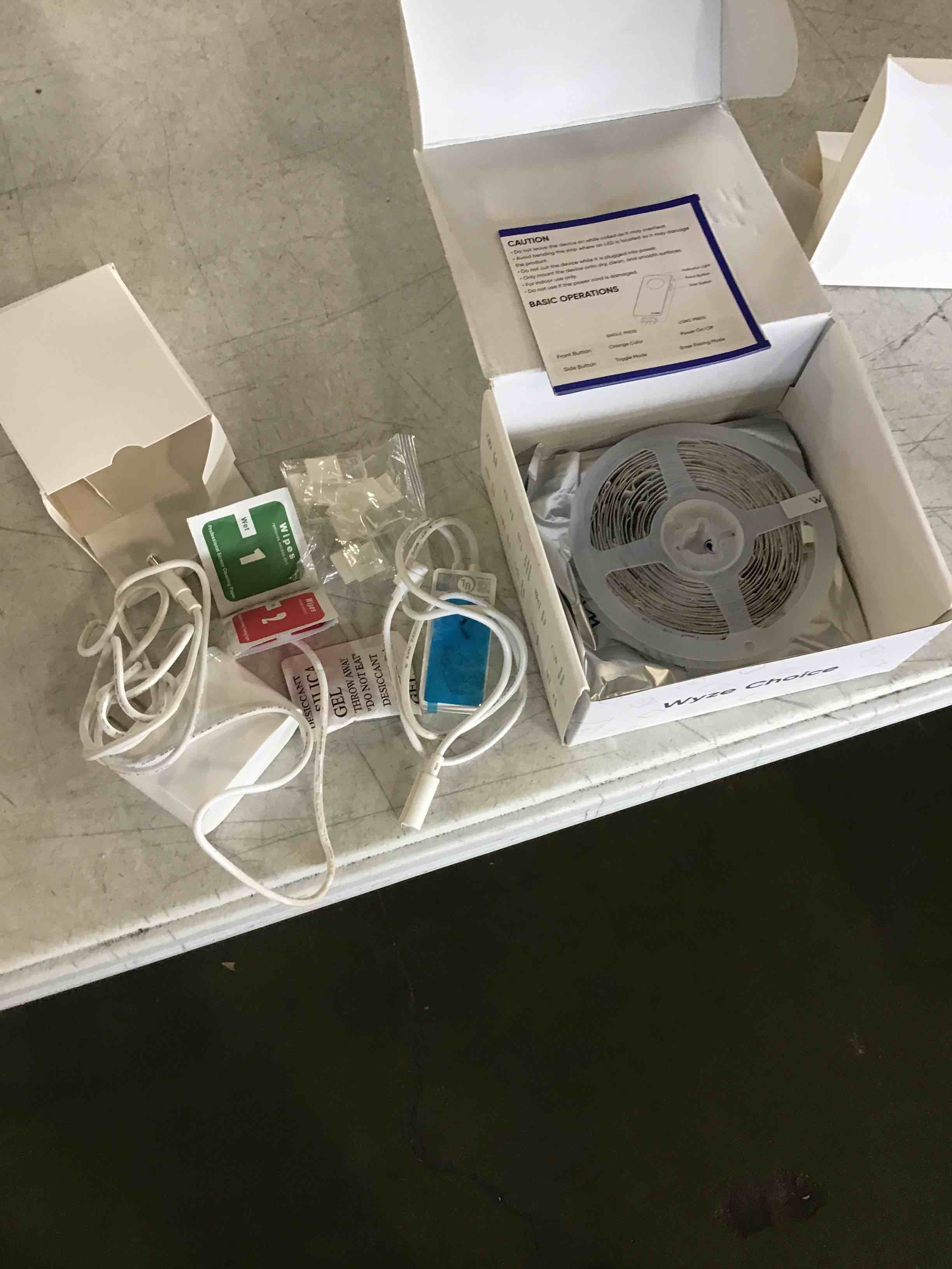https://s3.amazonaws.com/lotting-images-prod/bidfta/PPE0051940_1723056228619.jpeg