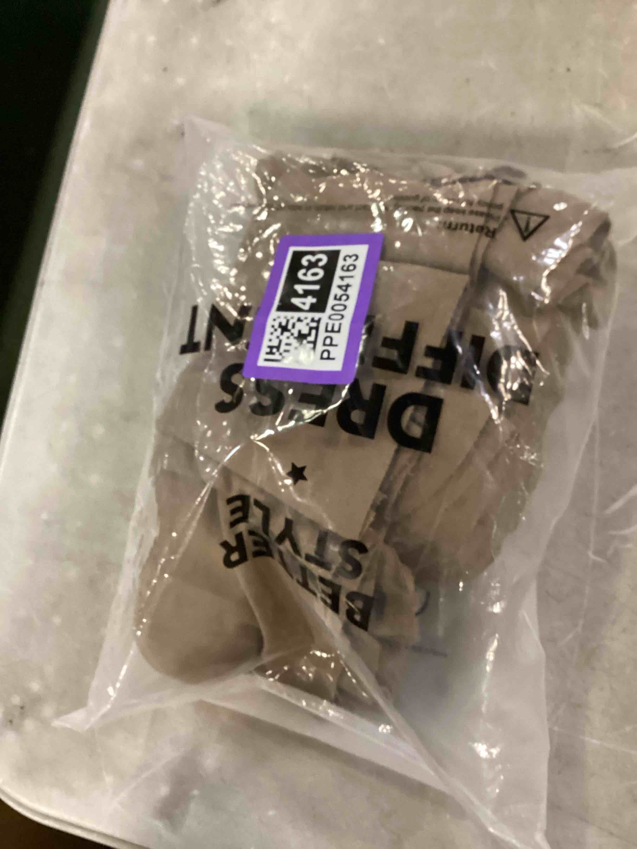 https://s3.amazonaws.com/lotting-images-prod/bidfta/PPE0054163_1729013771391.jpeg