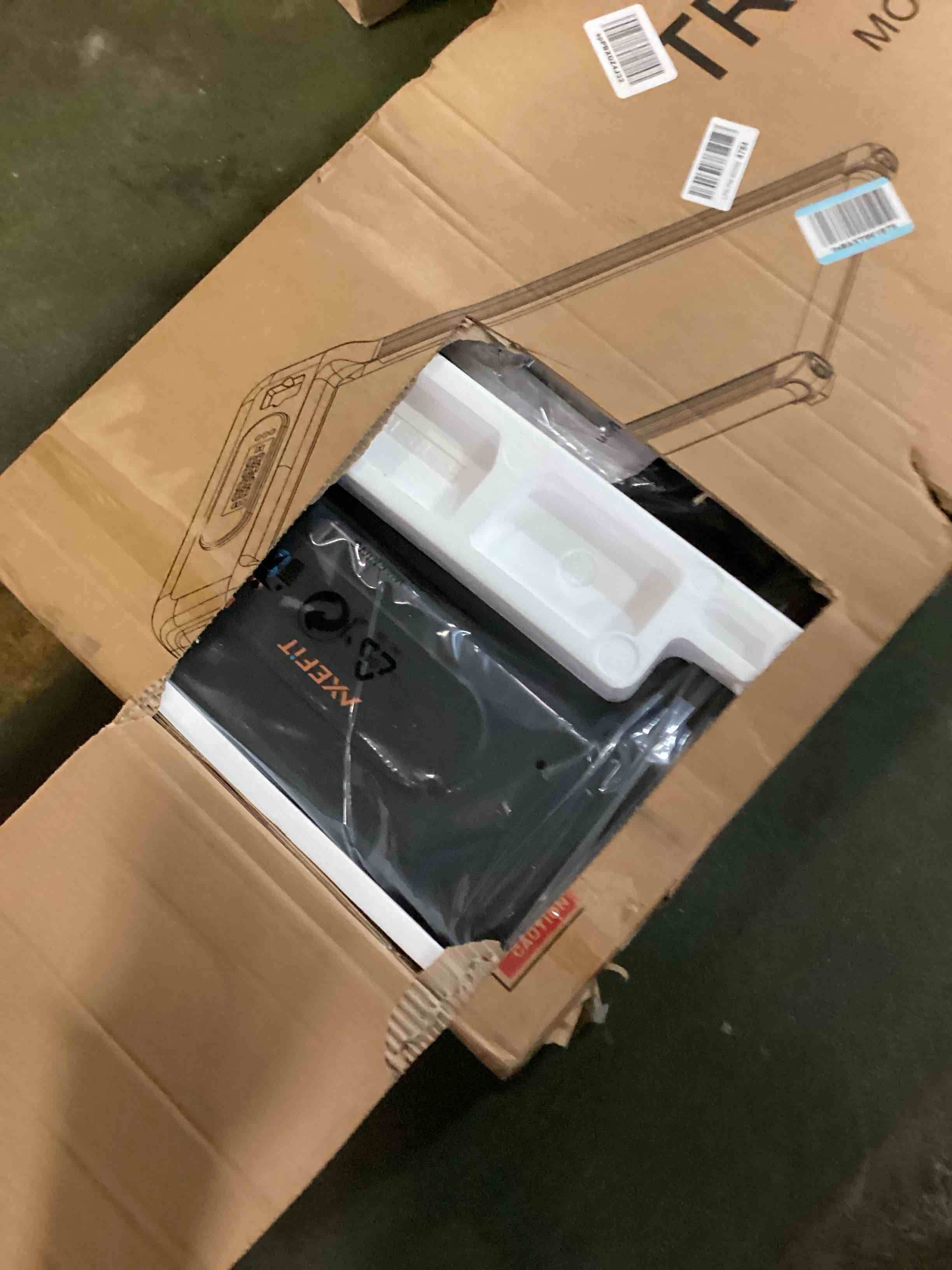 https://s3.amazonaws.com/lotting-images-prod/bidfta/PPE0054410_1728479109956.jpeg