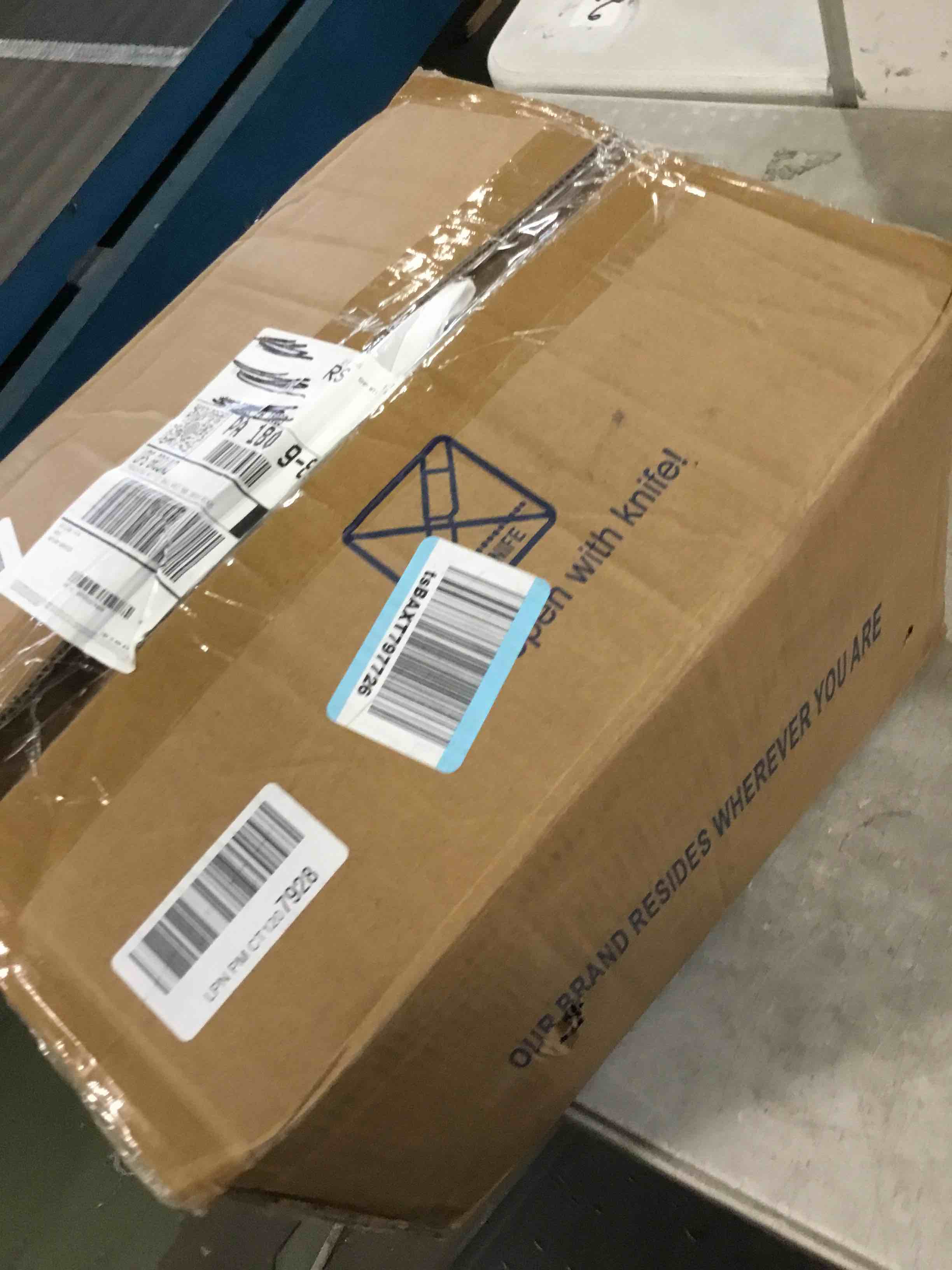 https://s3.amazonaws.com/lotting-images-prod/bidfta/PPE0054515_1728135900799.jpeg