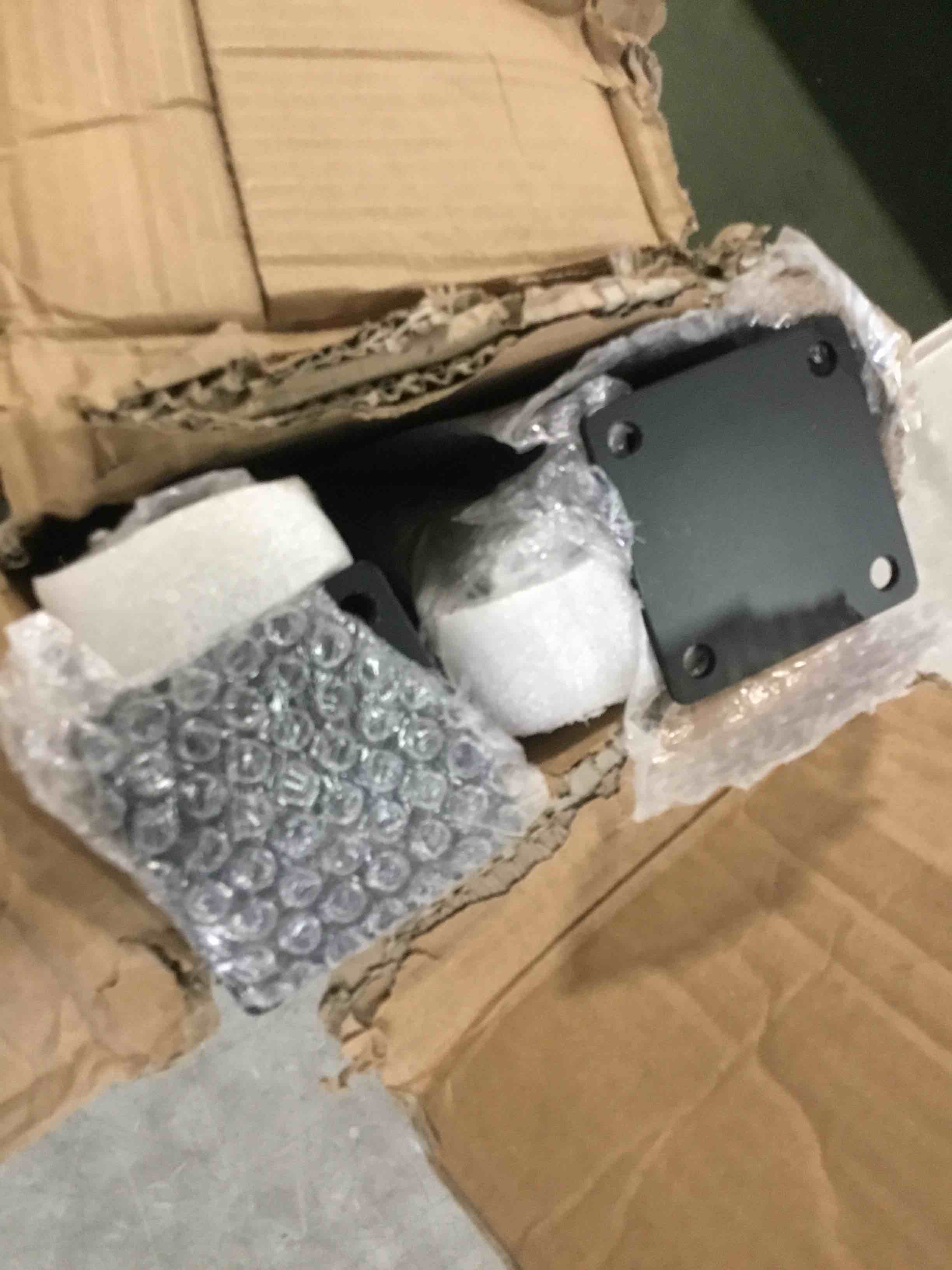 https://s3.amazonaws.com/lotting-images-prod/bidfta/PPE0054519_1728135712388.jpeg