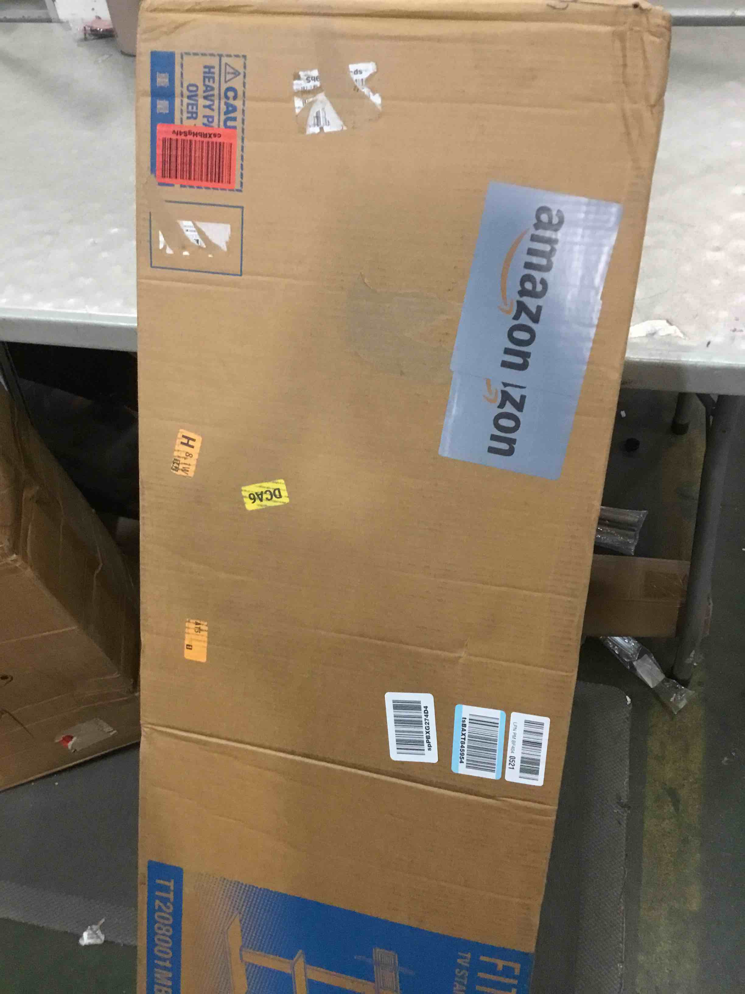 https://s3.amazonaws.com/lotting-images-prod/bidfta/PPE0054873_1724674950045.jpeg