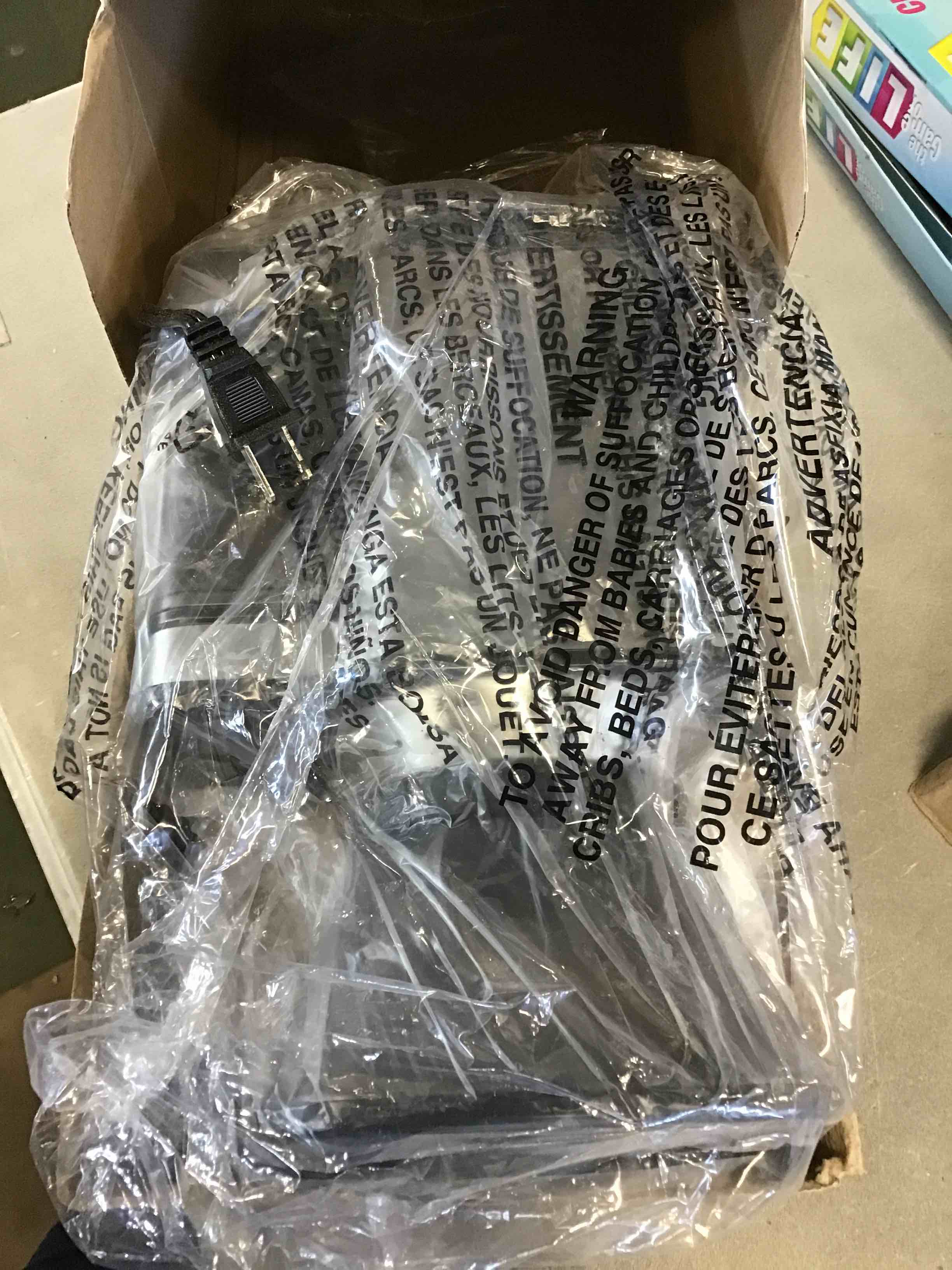 https://s3.amazonaws.com/lotting-images-prod/bidfta/PPE0057404_1723647488788.jpeg
