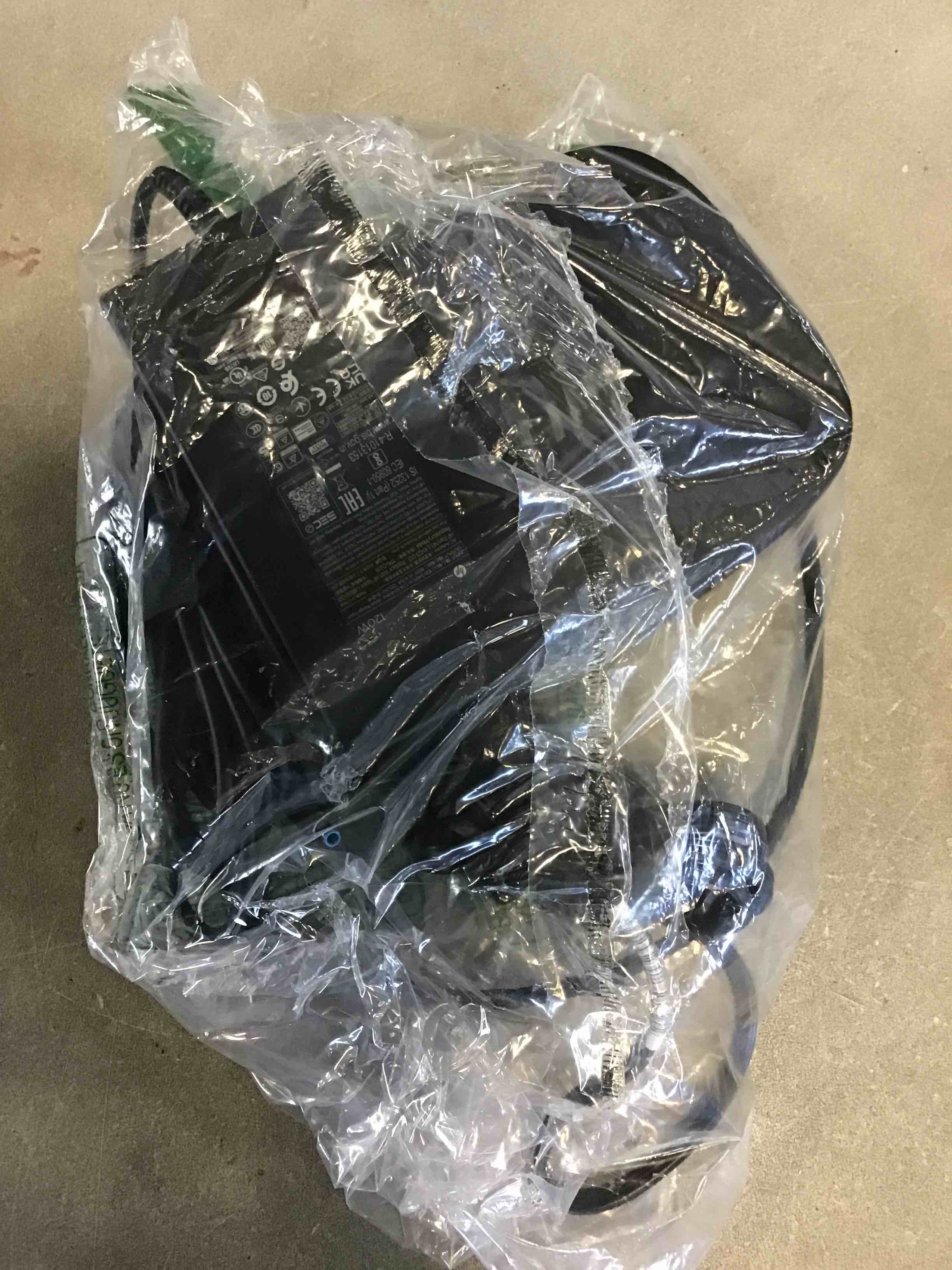 https://s3.amazonaws.com/lotting-images-prod/bidfta/PPE0057458_1723653718955.jpeg