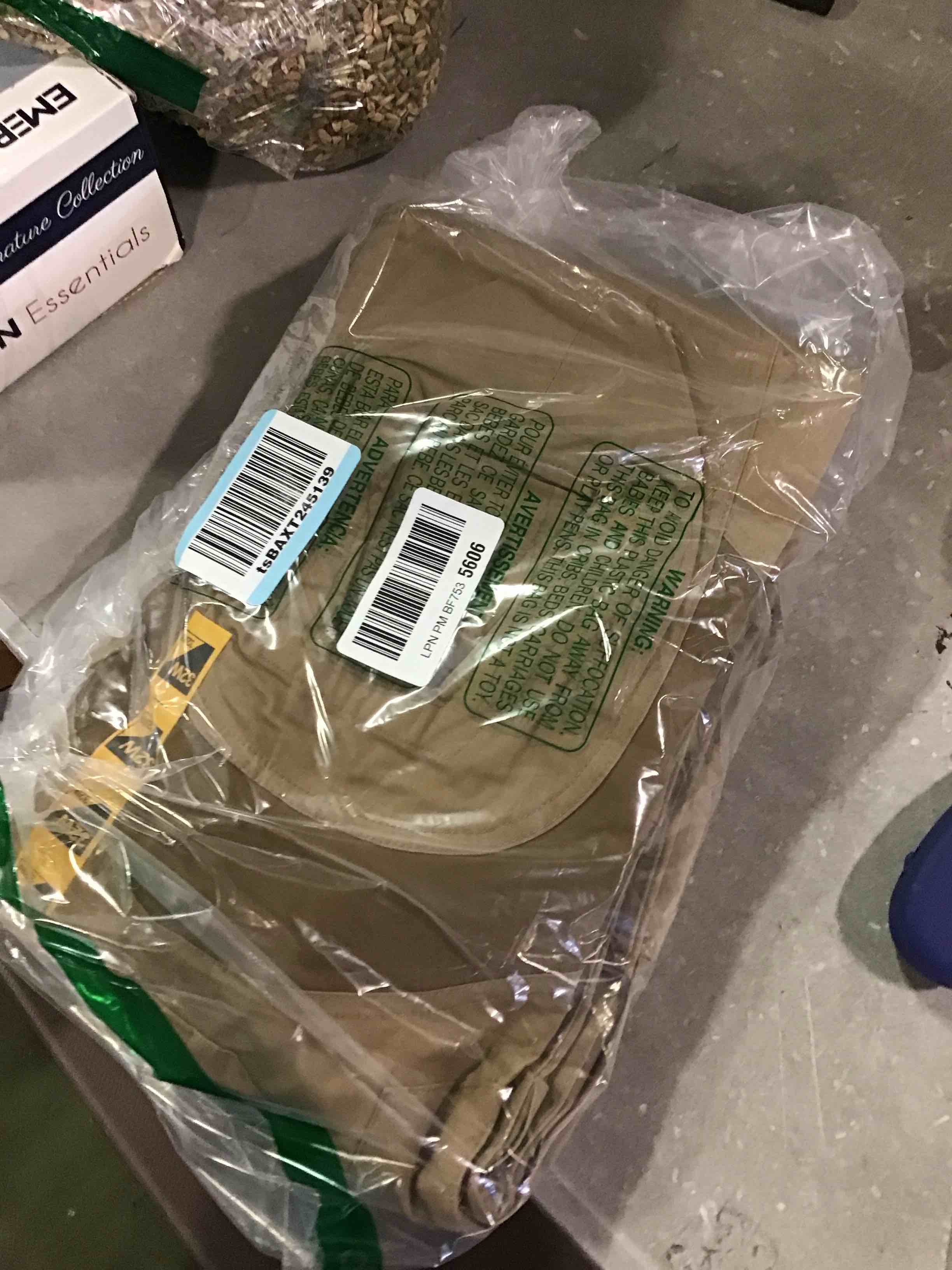 https://s3.amazonaws.com/lotting-images-prod/bidfta/PPE0059408_1723833796584.jpeg
