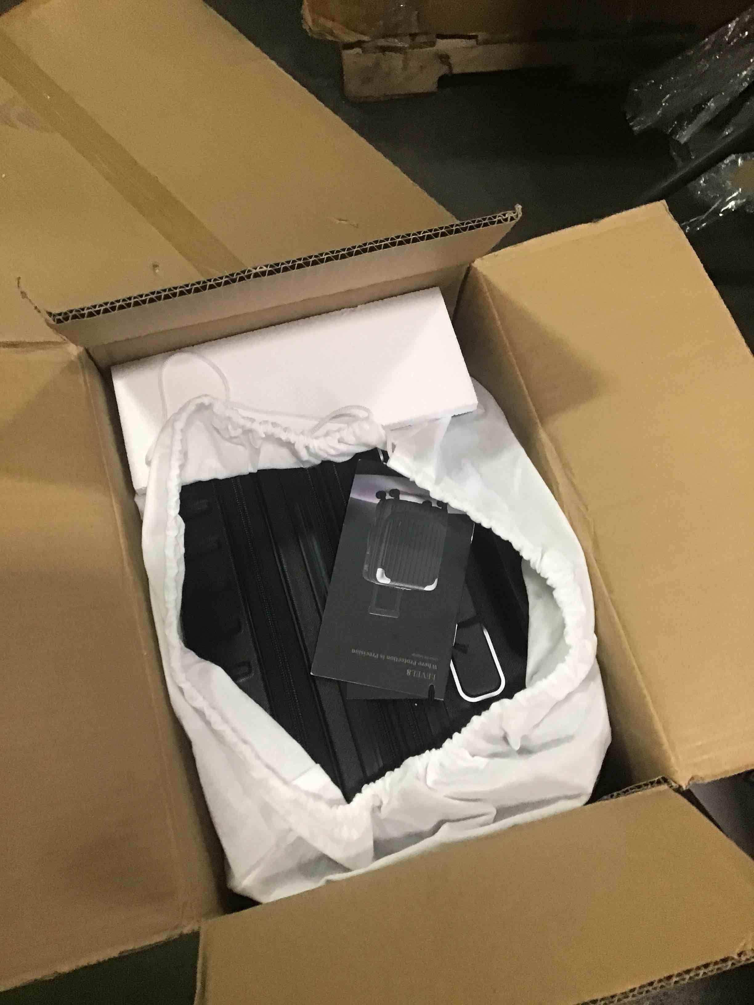https://s3.amazonaws.com/lotting-images-prod/bidfta/PPE0061379_1723646862431.jpeg