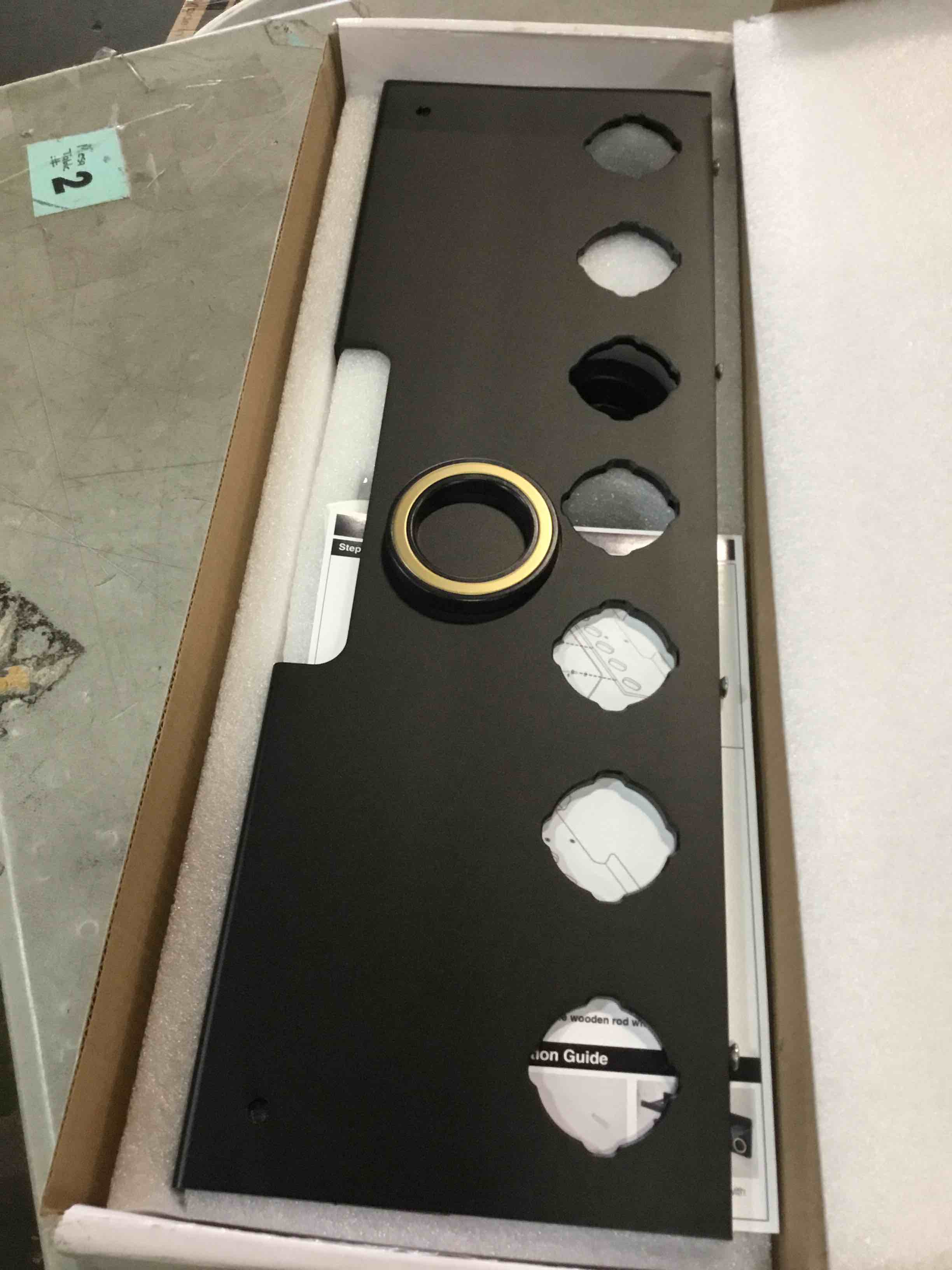 https://s3.amazonaws.com/lotting-images-prod/bidfta/PPE0062173_1723838343725.jpeg