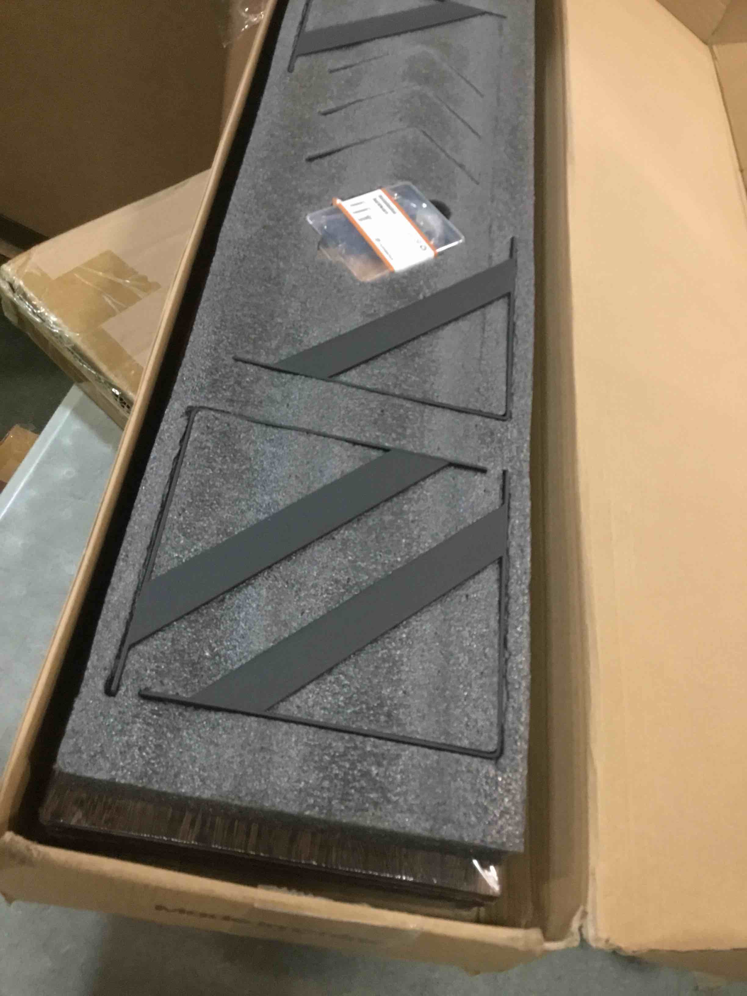 https://s3.amazonaws.com/lotting-images-prod/bidfta/PPE0062364_1723814503839.jpeg