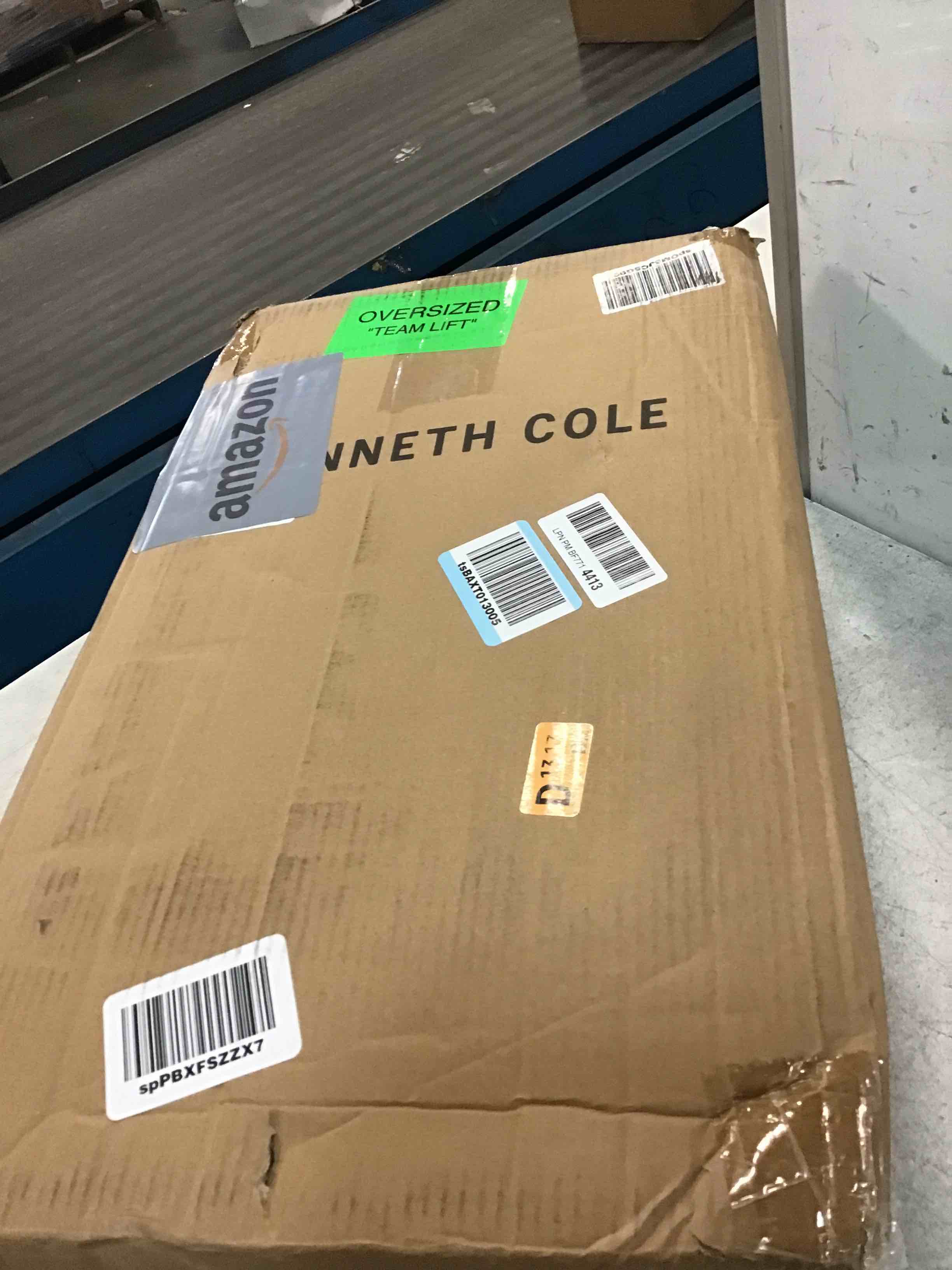 https://s3.amazonaws.com/lotting-images-prod/bidfta/PPE0064421_1724103728200.jpeg