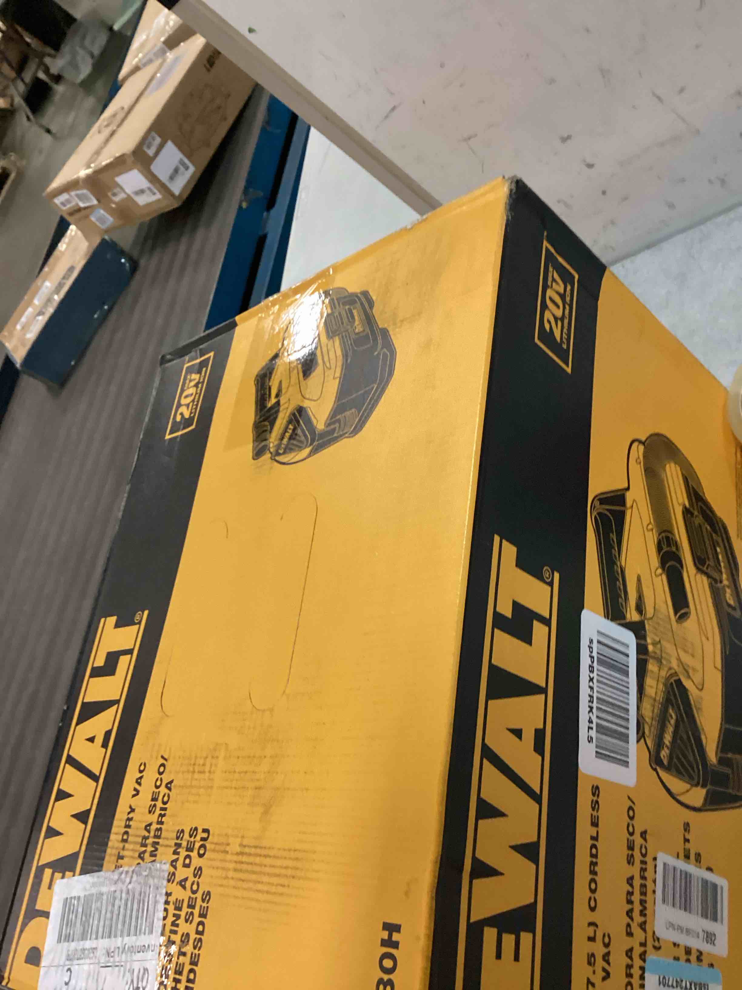 https://s3.amazonaws.com/lotting-images-prod/bidfta/PPE0065076_1723600018114.jpeg
