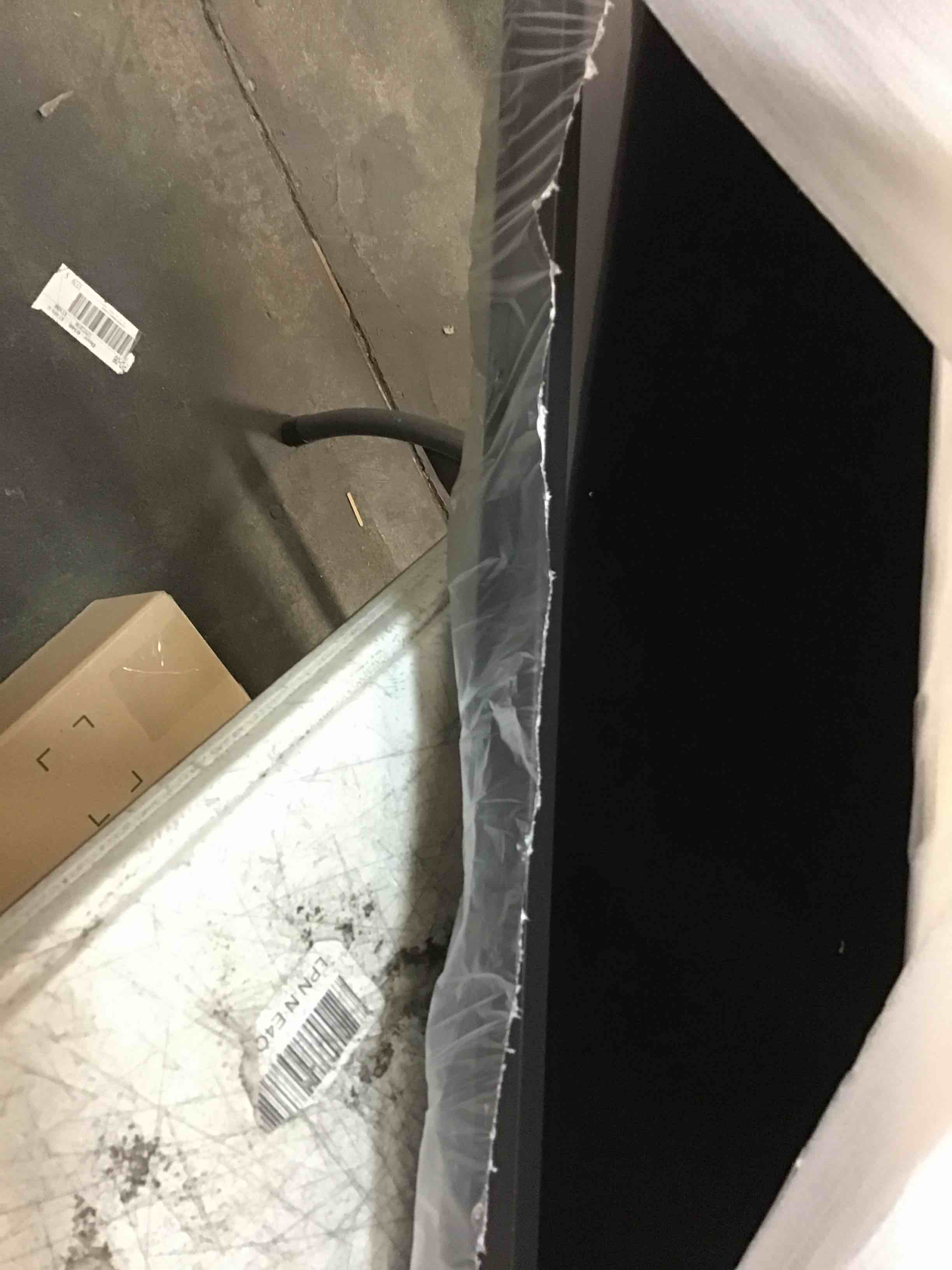 https://s3.amazonaws.com/lotting-images-prod/bidfta/PPE0065379_1723264354979.jpeg