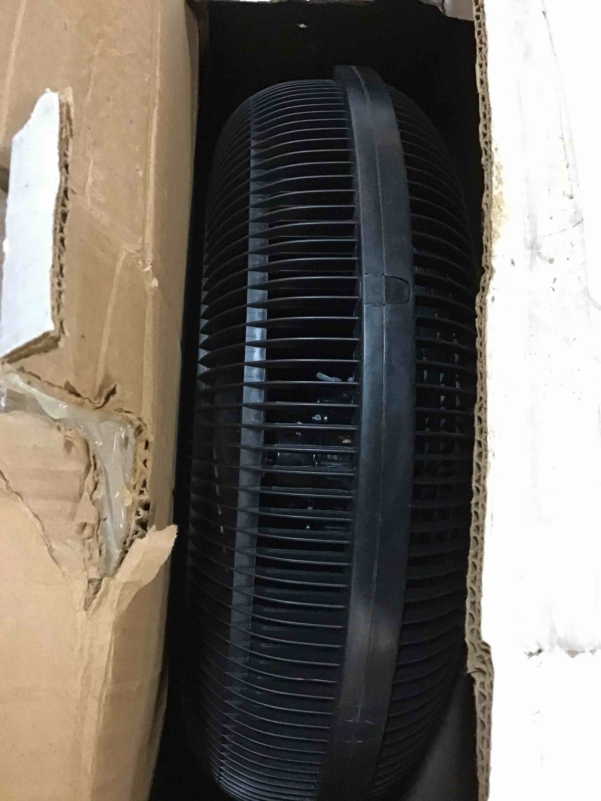 https://s3.amazonaws.com/lotting-images-prod/bidfta/PPE0065569_1723242389802.jpeg