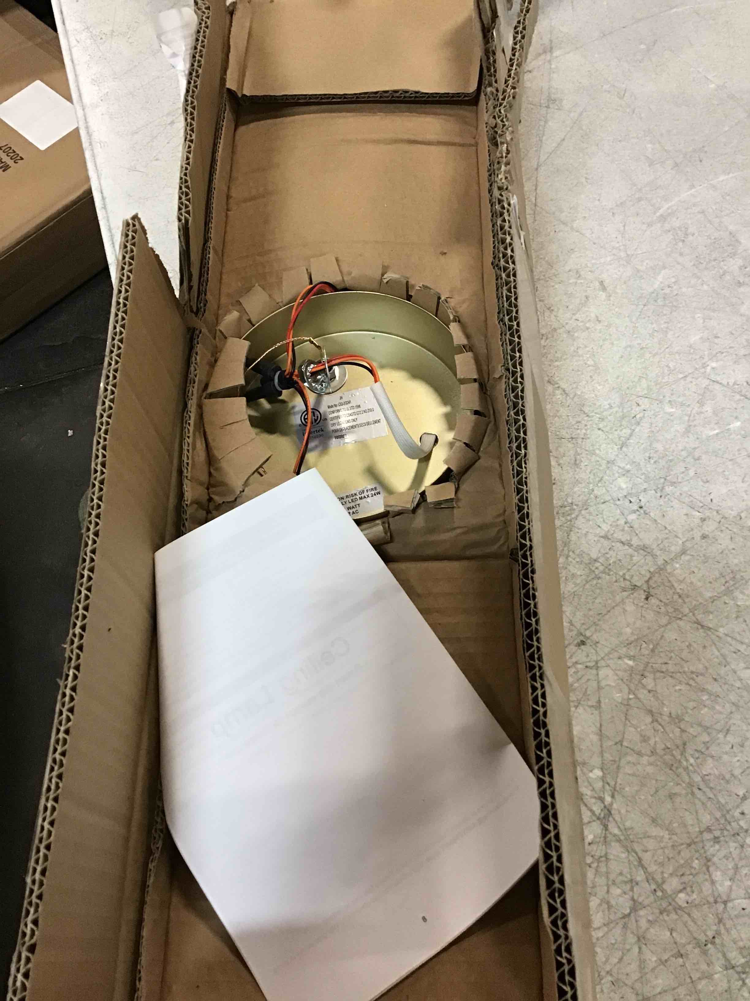 https://s3.amazonaws.com/lotting-images-prod/bidfta/PPE0065768_1723156301100.jpeg