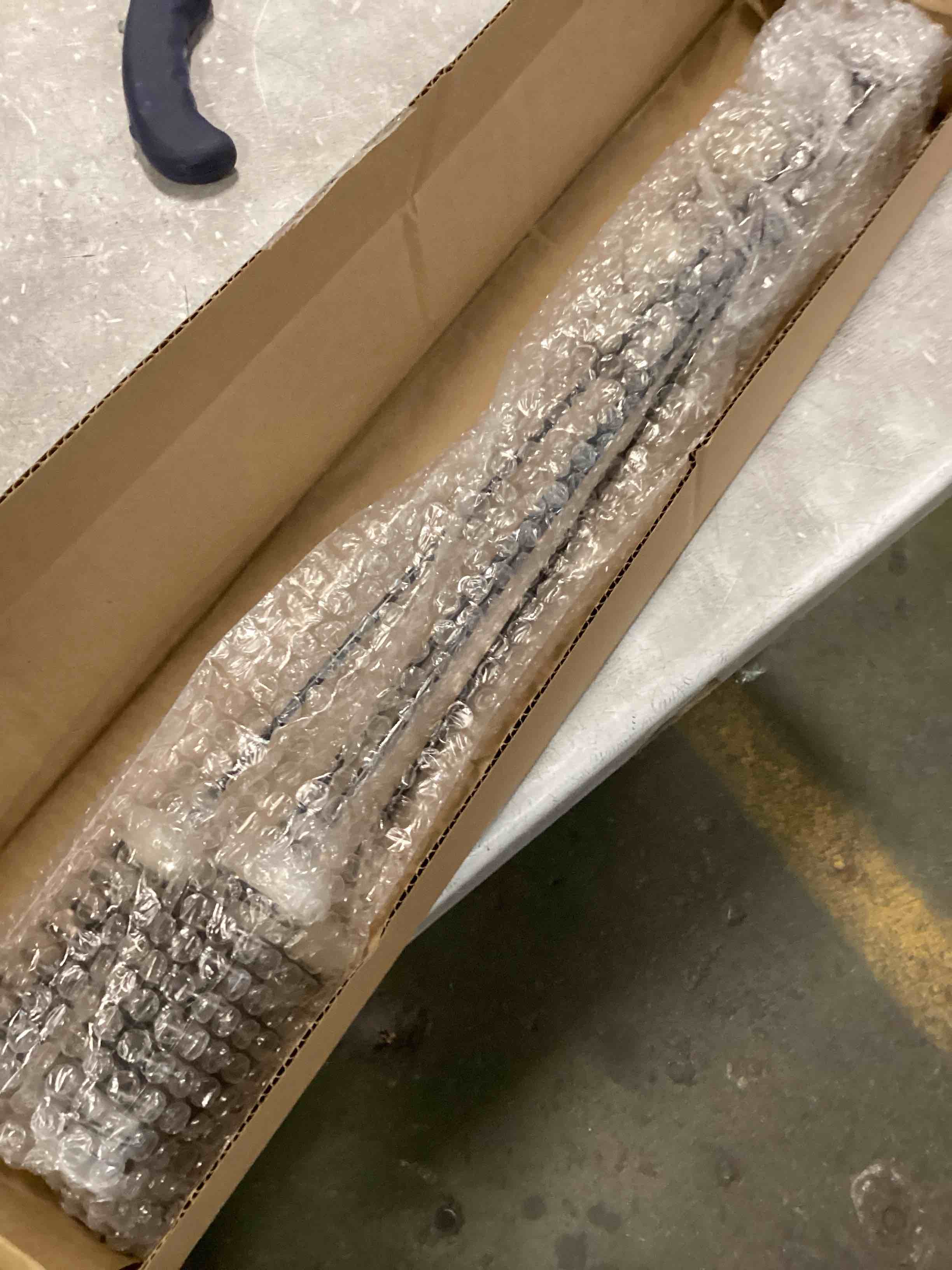https://s3.amazonaws.com/lotting-images-prod/bidfta/PPE0066977_1723519898049.jpeg