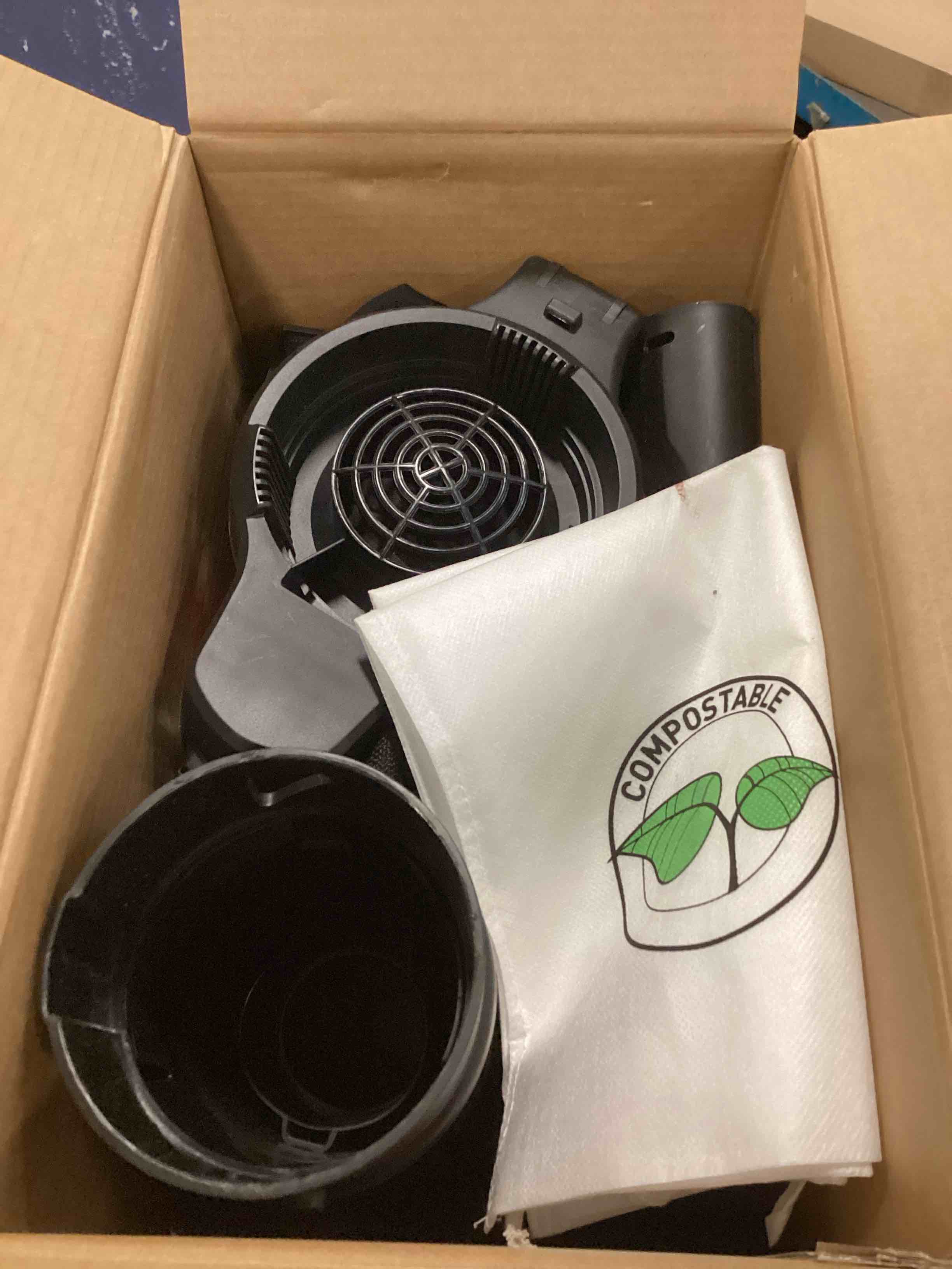 https://s3.amazonaws.com/lotting-images-prod/bidfta/PPE0067202_1723263986315.jpeg