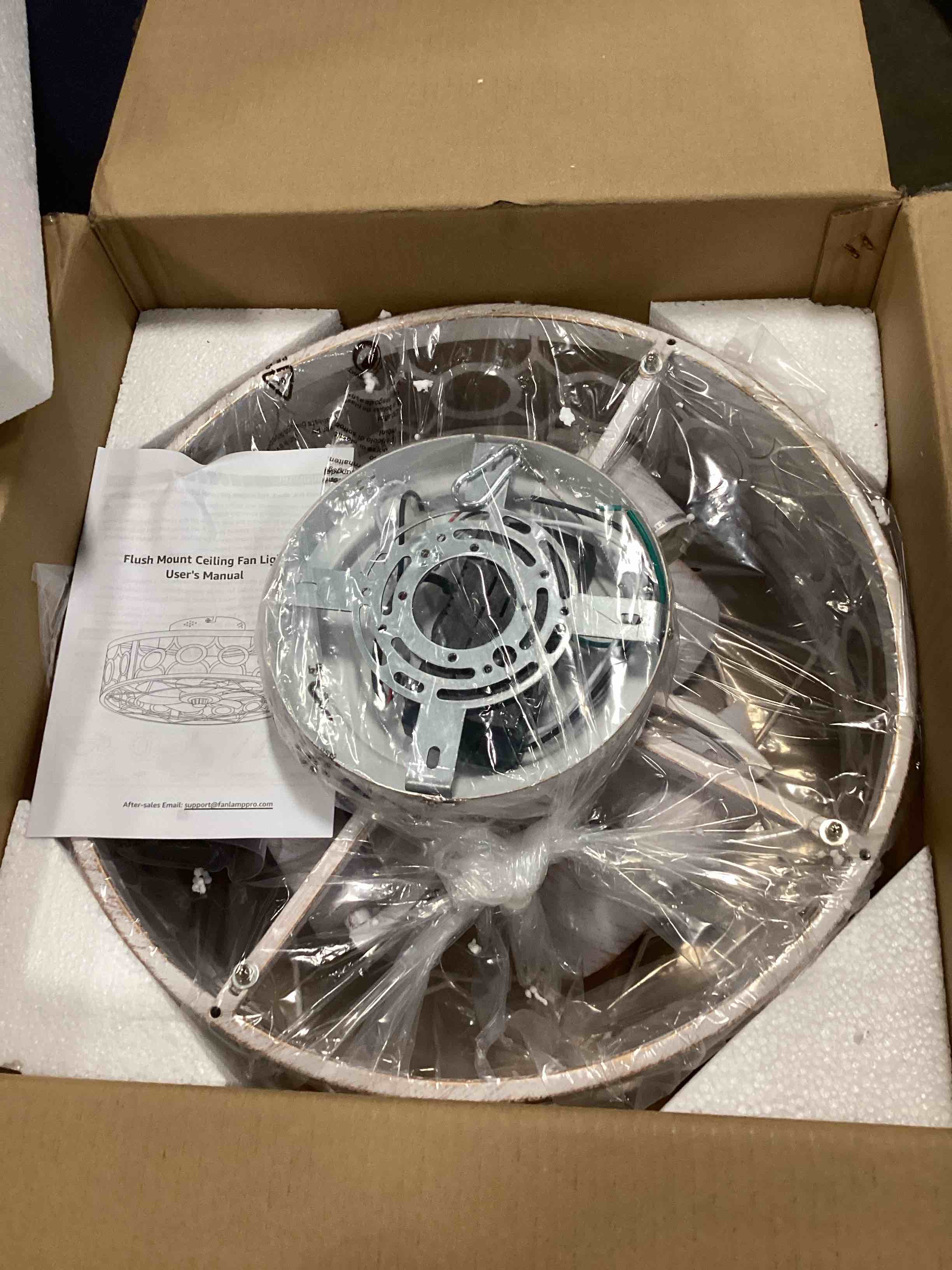 https://s3.amazonaws.com/lotting-images-prod/bidfta/PPE0067297_1723250924659.jpeg