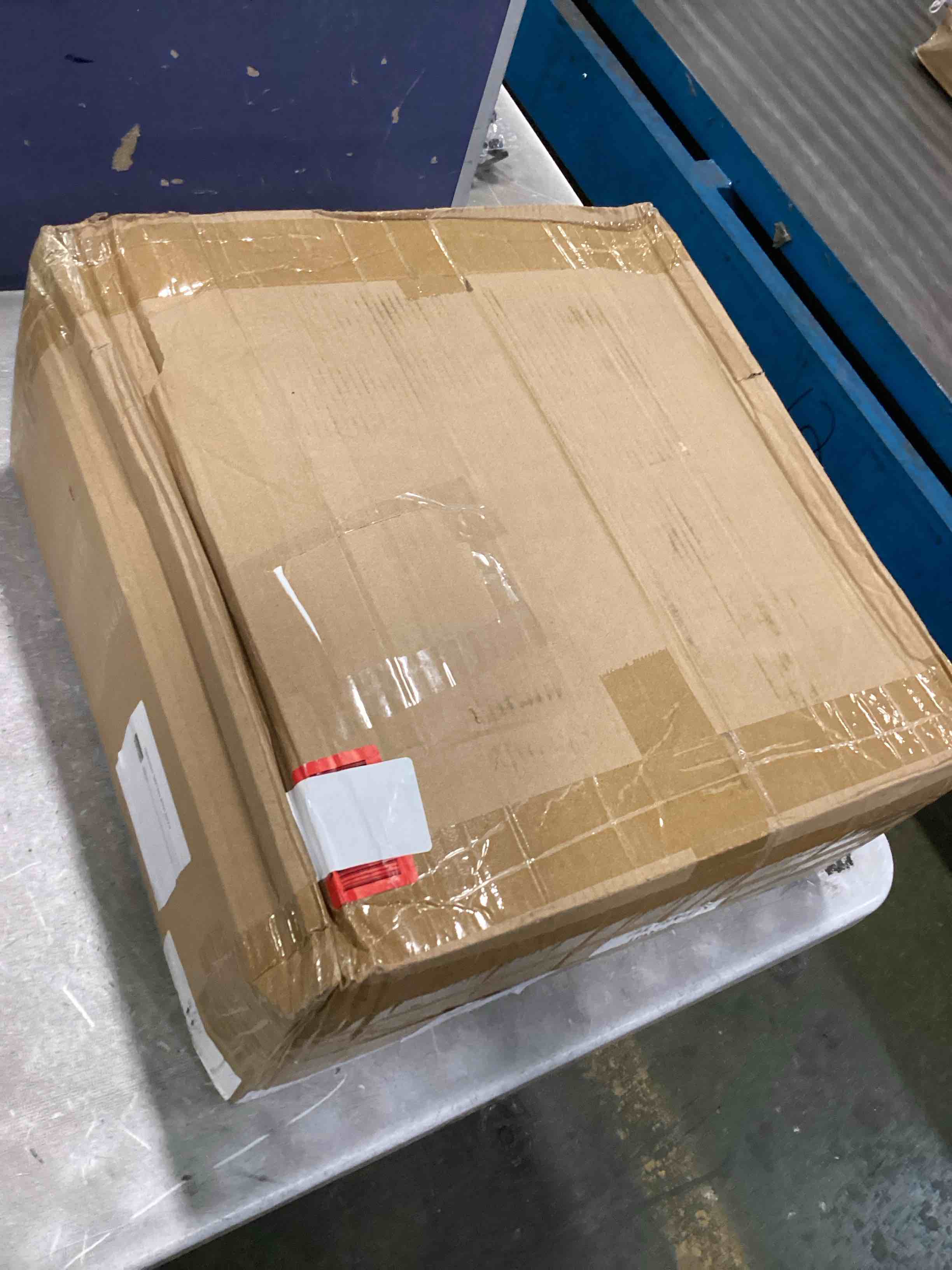 https://s3.amazonaws.com/lotting-images-prod/bidfta/PPE0067309_1723249878314.jpeg