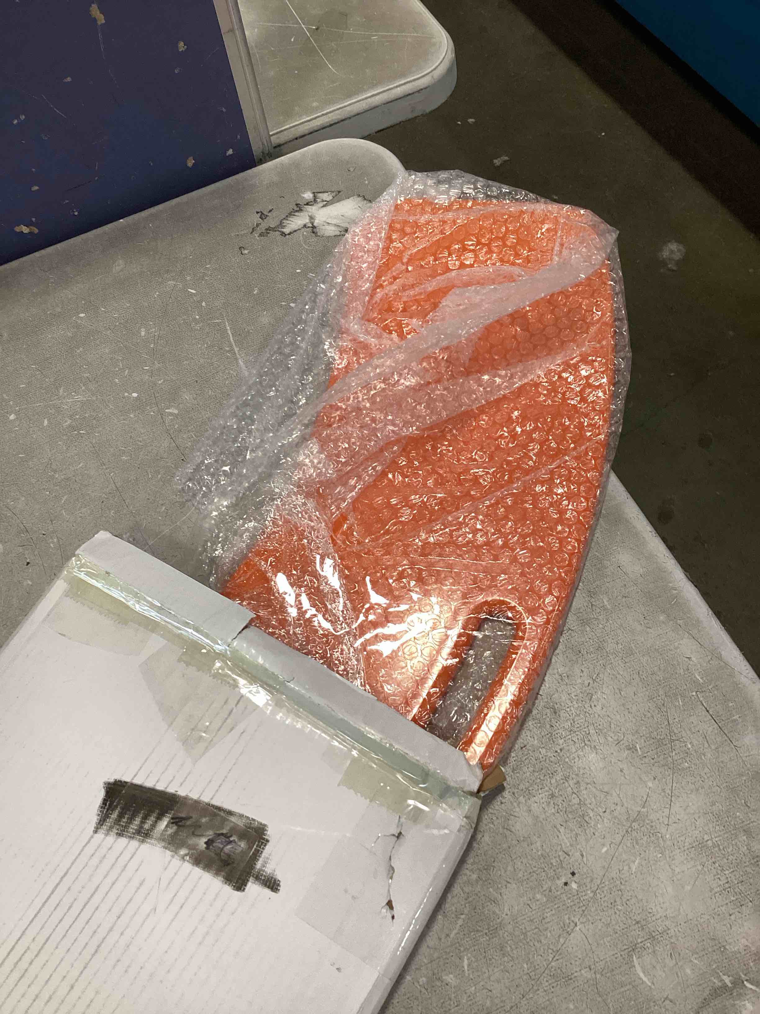 https://s3.amazonaws.com/lotting-images-prod/bidfta/PPE0067395_1723240760675.jpeg