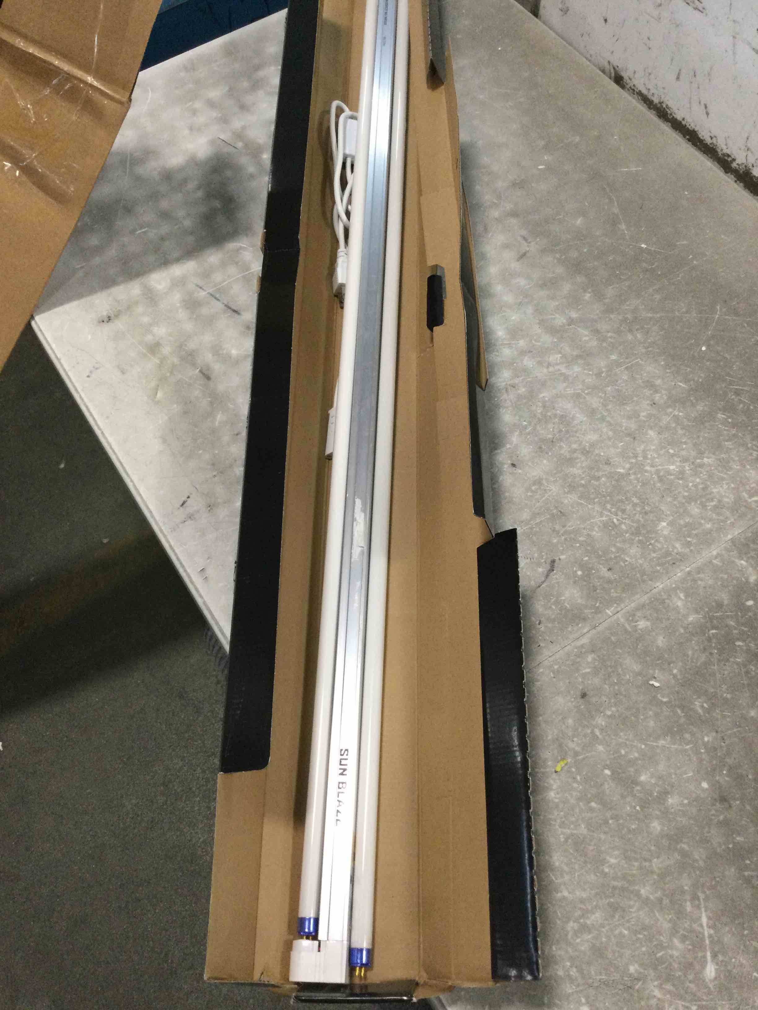 https://s3.amazonaws.com/lotting-images-prod/bidfta/PPE0067444_1723229551482.jpeg