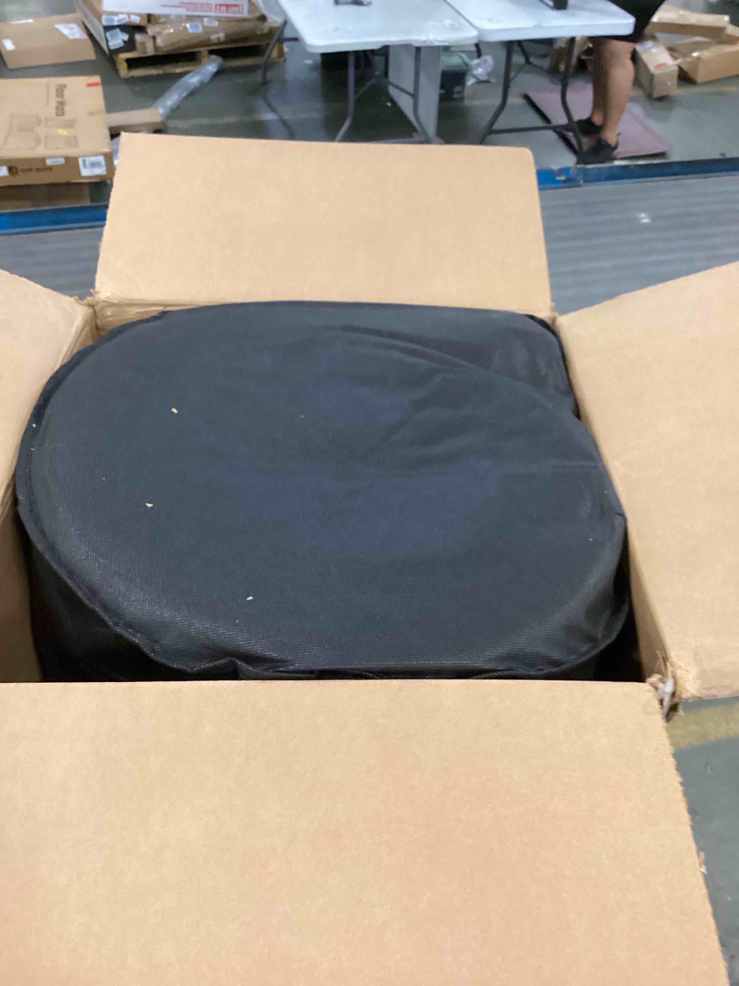 https://s3.amazonaws.com/lotting-images-prod/bidfta/PPE0067632_1723155359371.jpeg