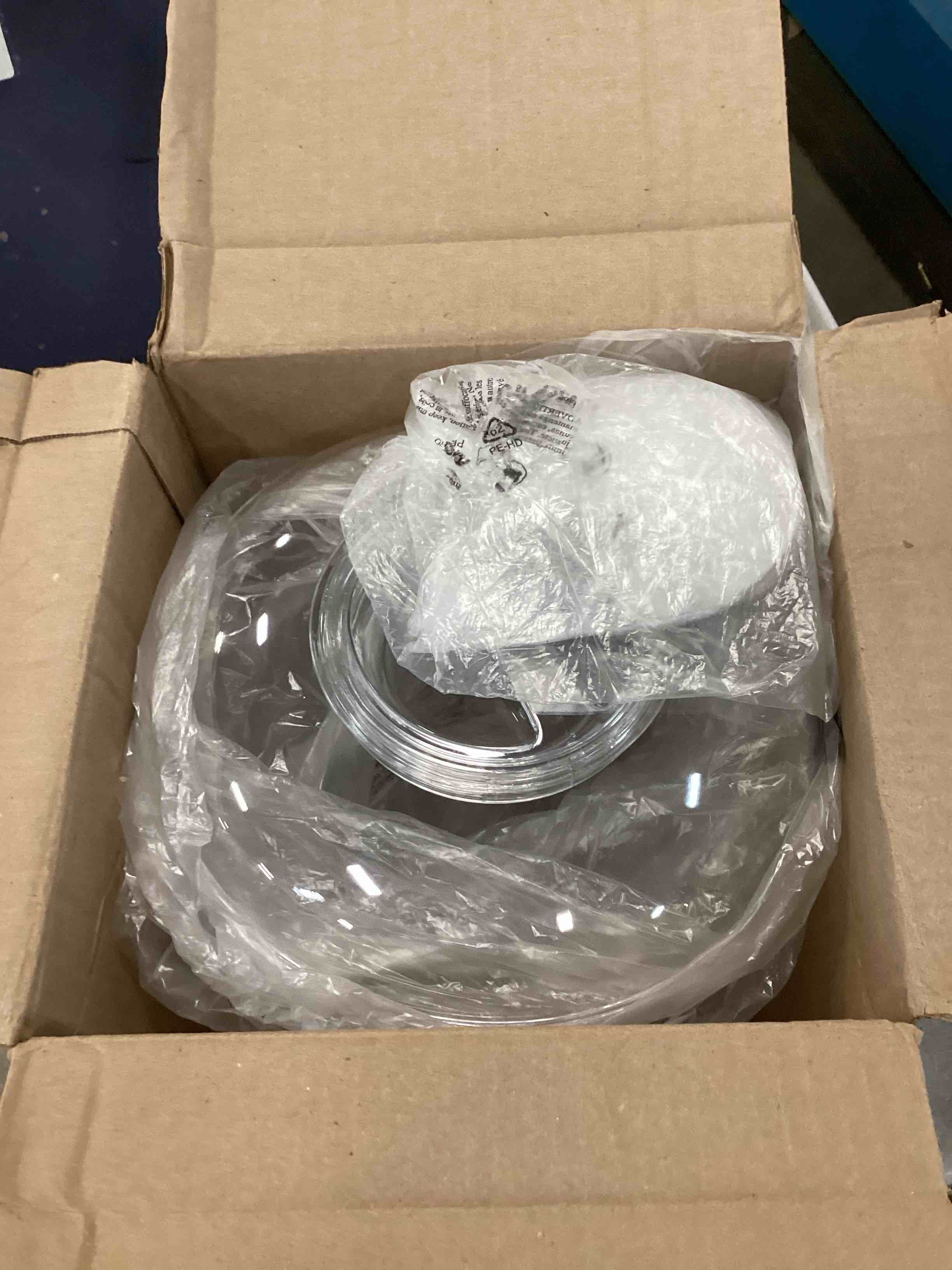 https://s3.amazonaws.com/lotting-images-prod/bidfta/PPE0067672_1723151776886.jpeg