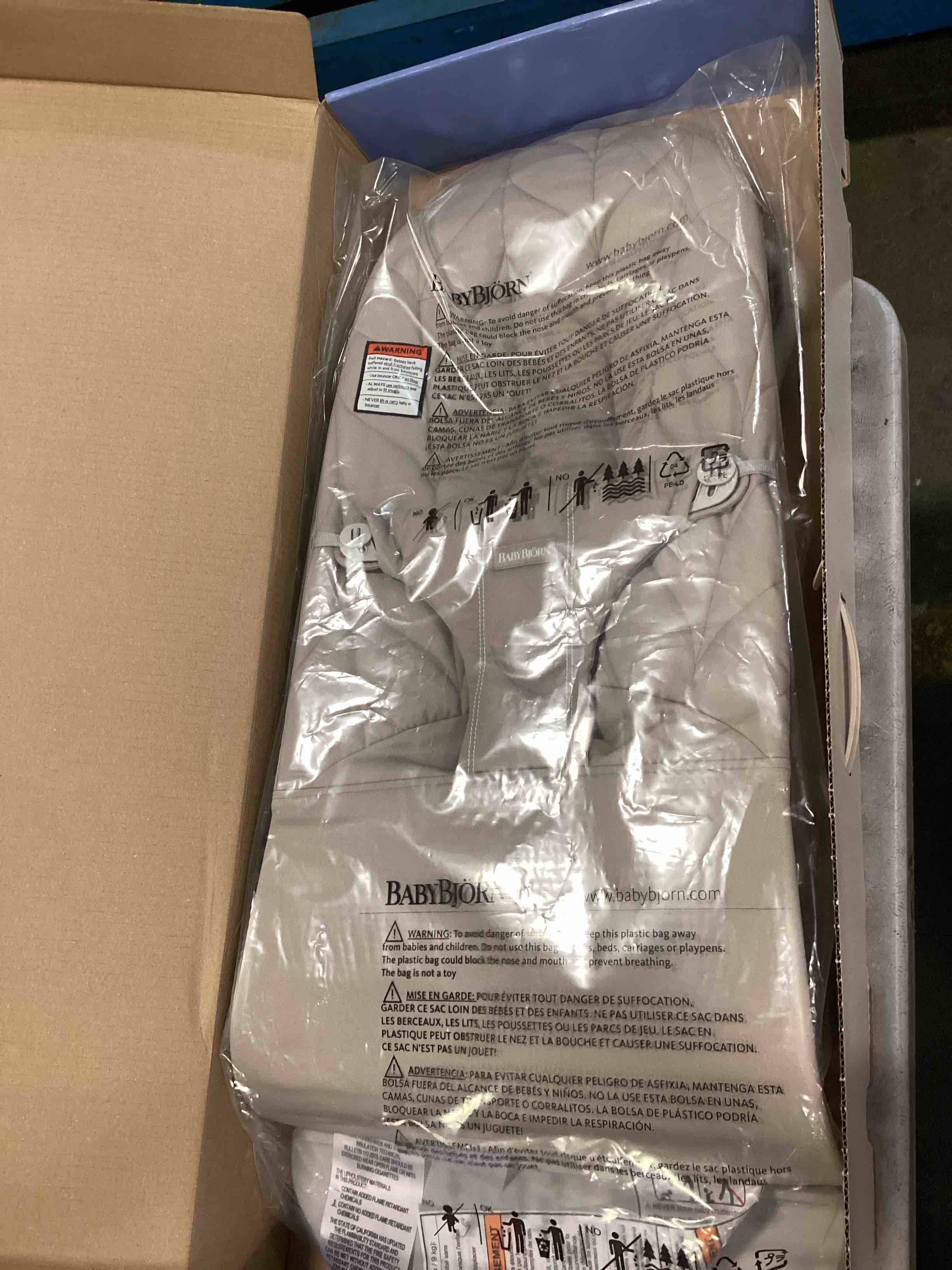 https://s3.amazonaws.com/lotting-images-prod/bidfta/PPE0067826_1723003174847.jpeg