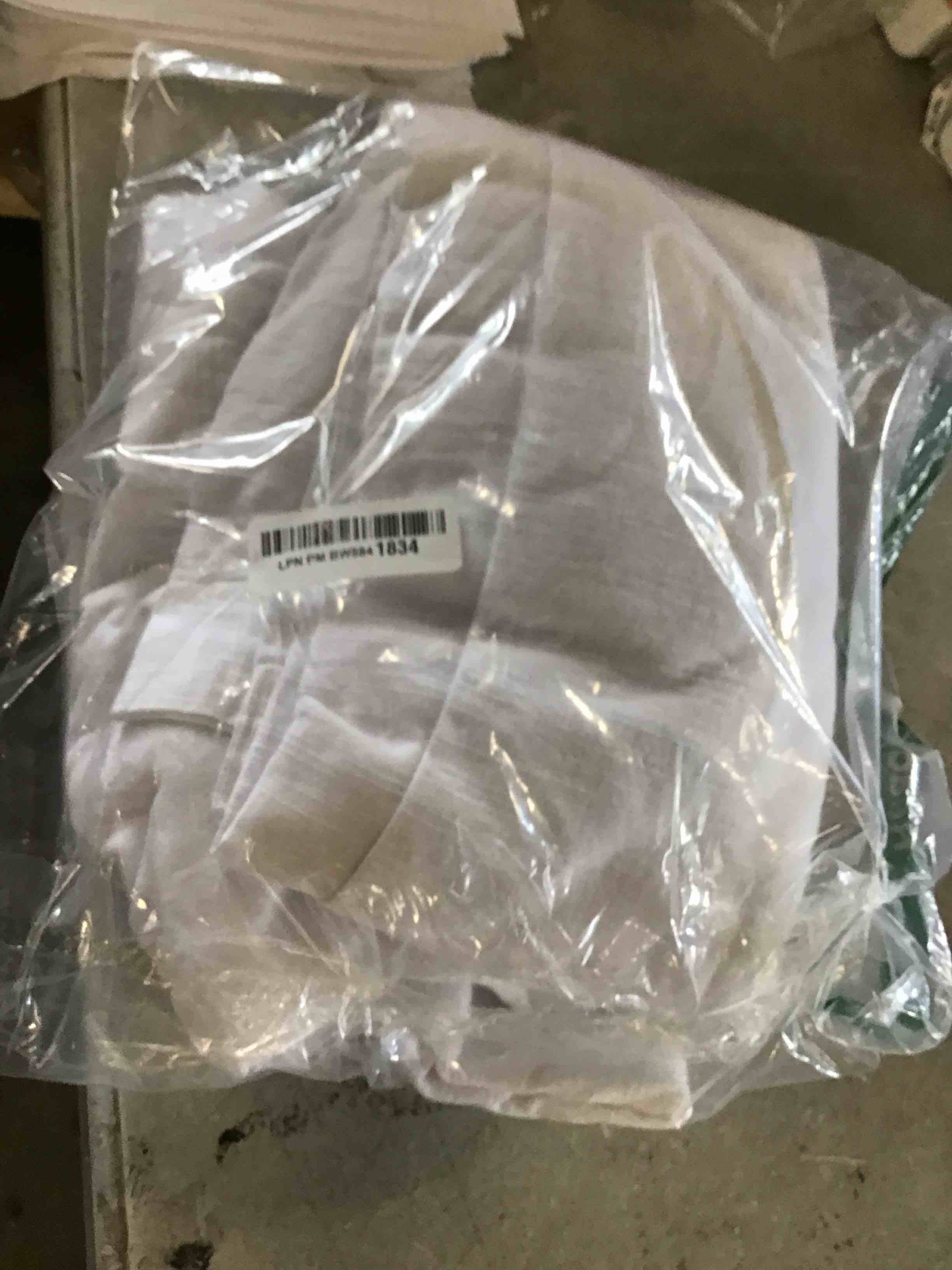 https://s3.amazonaws.com/lotting-images-prod/bidfta/PPE0070504_1724098210904.jpeg