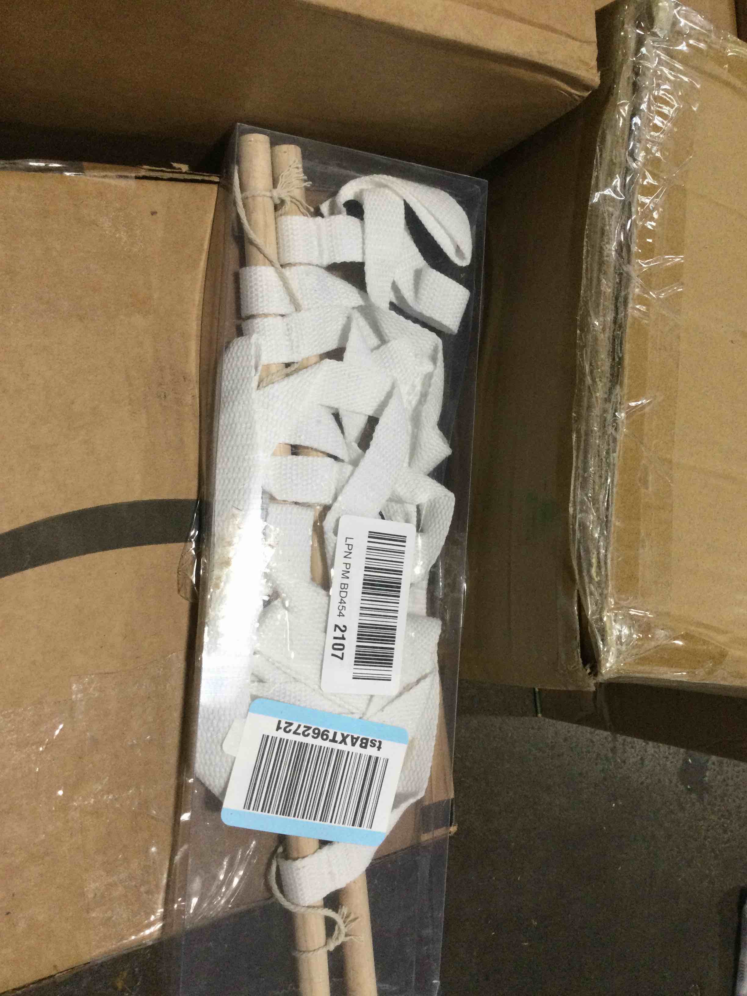 https://s3.amazonaws.com/lotting-images-prod/bidfta/PPE0075469_1728940401599.jpeg