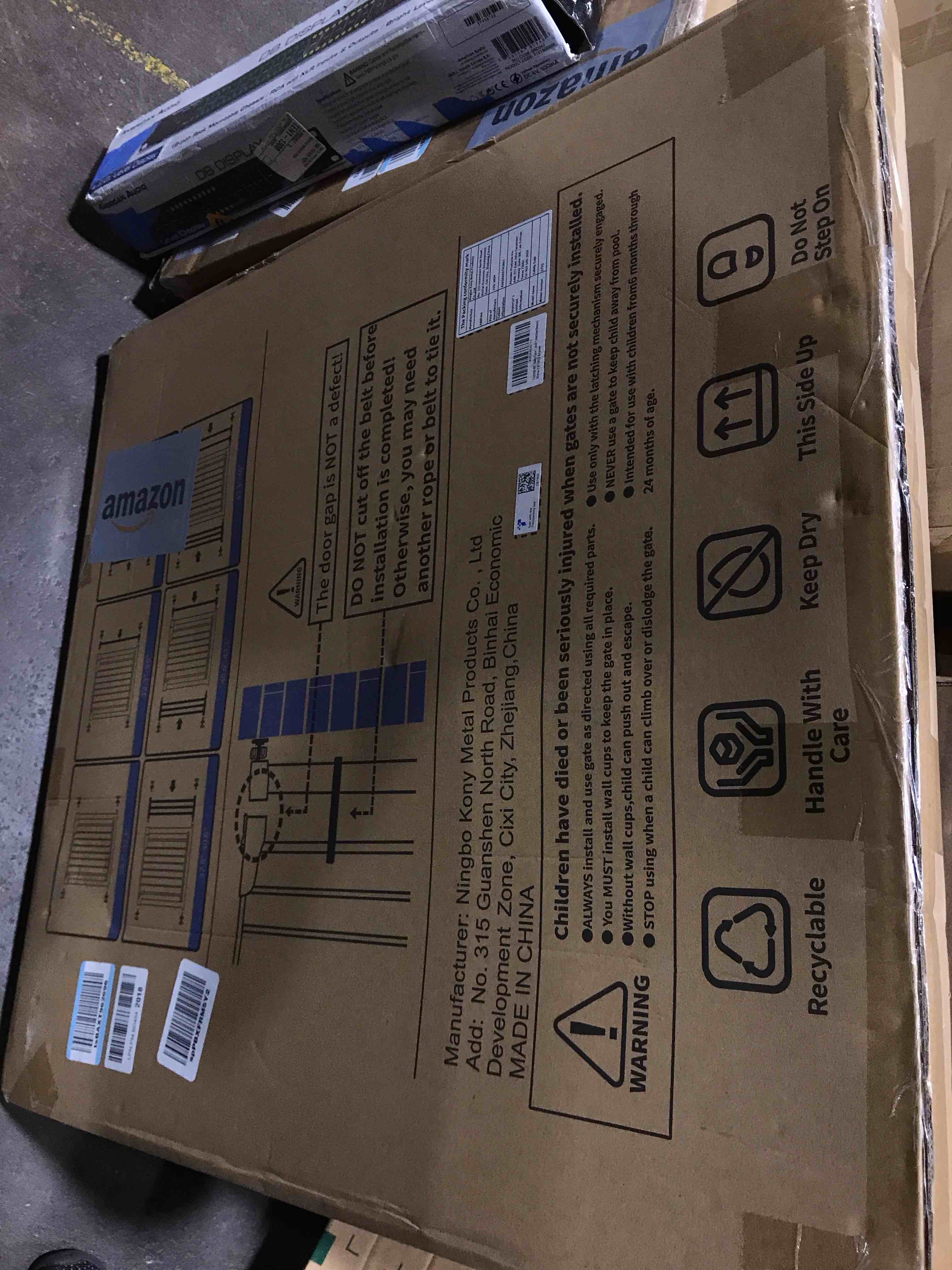 Cumbor 29.746" Baby Gate for Stairs, Mom's Choice Awards WinnerAuto