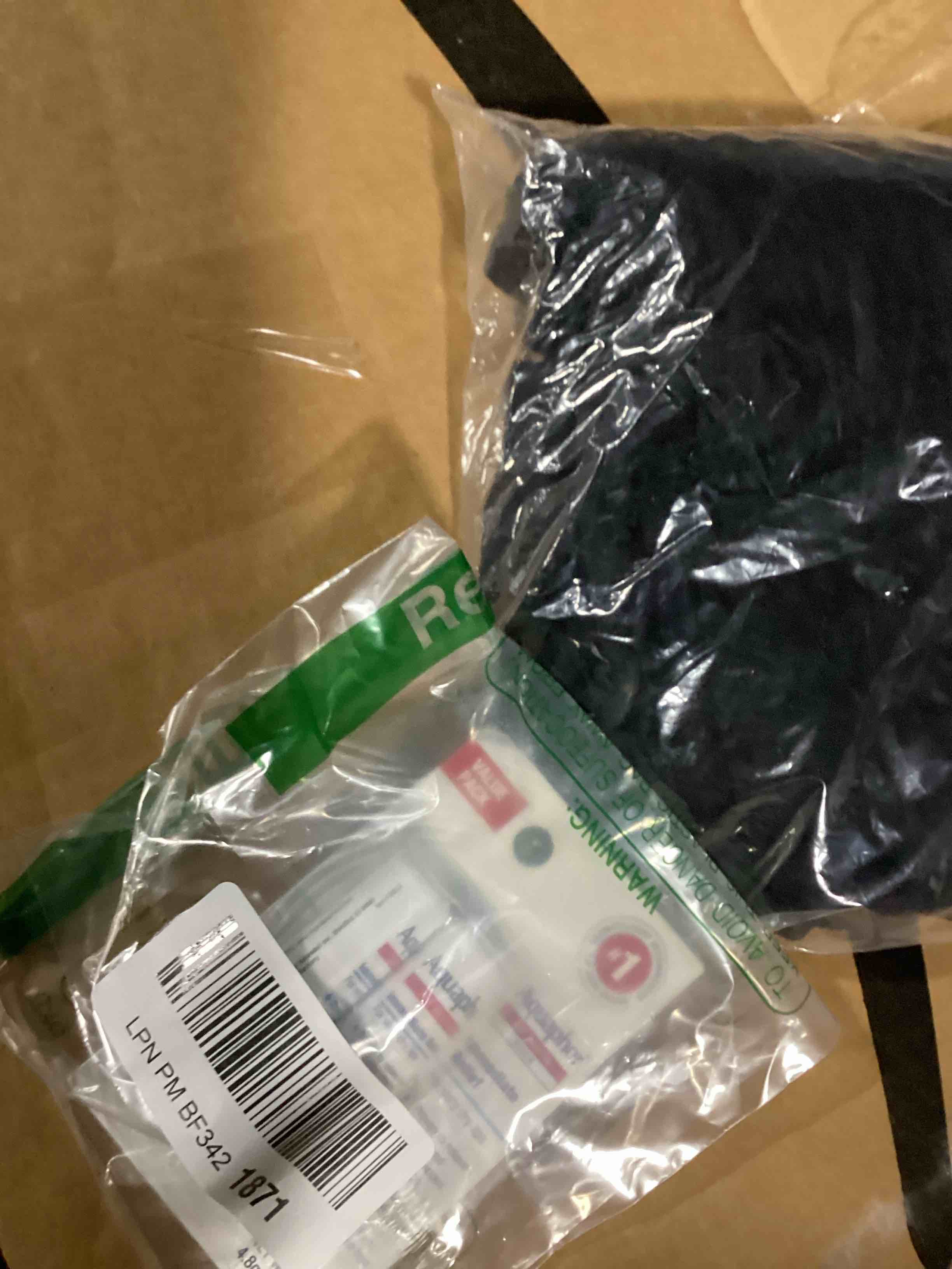 https://s3.amazonaws.com/lotting-images-prod/bidfta/PPE0078800_1728574698960.jpeg