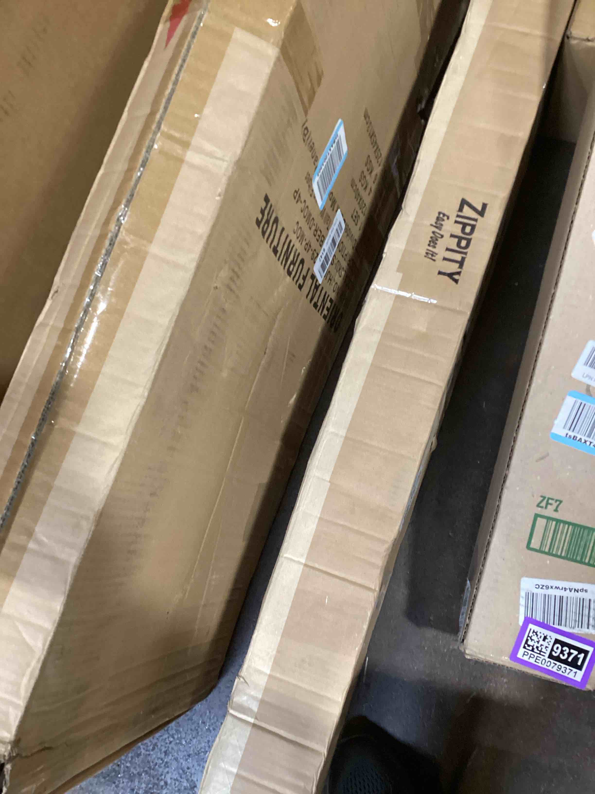 https://s3.amazonaws.com/lotting-images-prod/bidfta/PPE0079369_1728410128632.jpeg