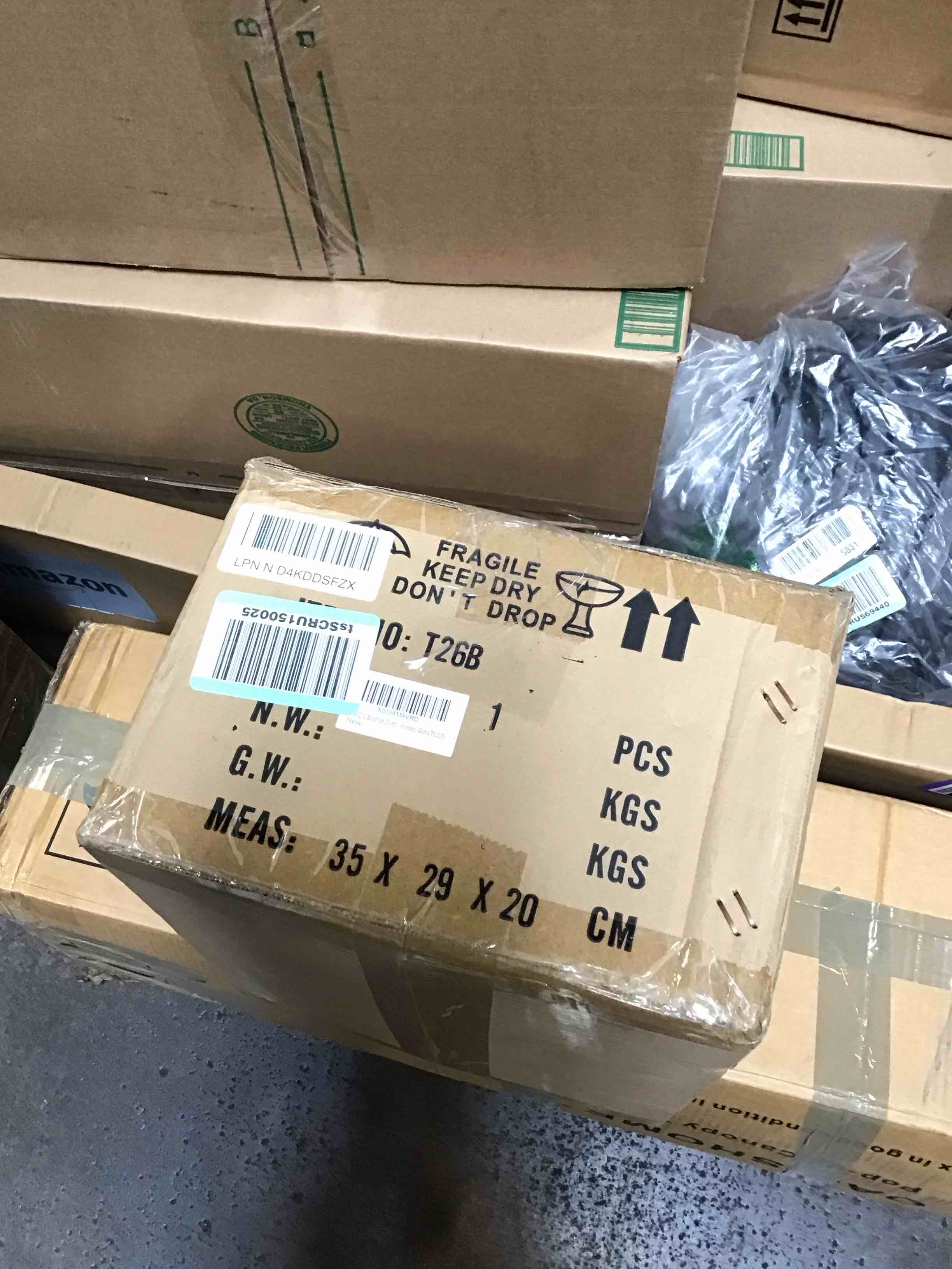 https://s3.amazonaws.com/lotting-images-prod/bidfta/PPE0080833_1728582193037.jpeg