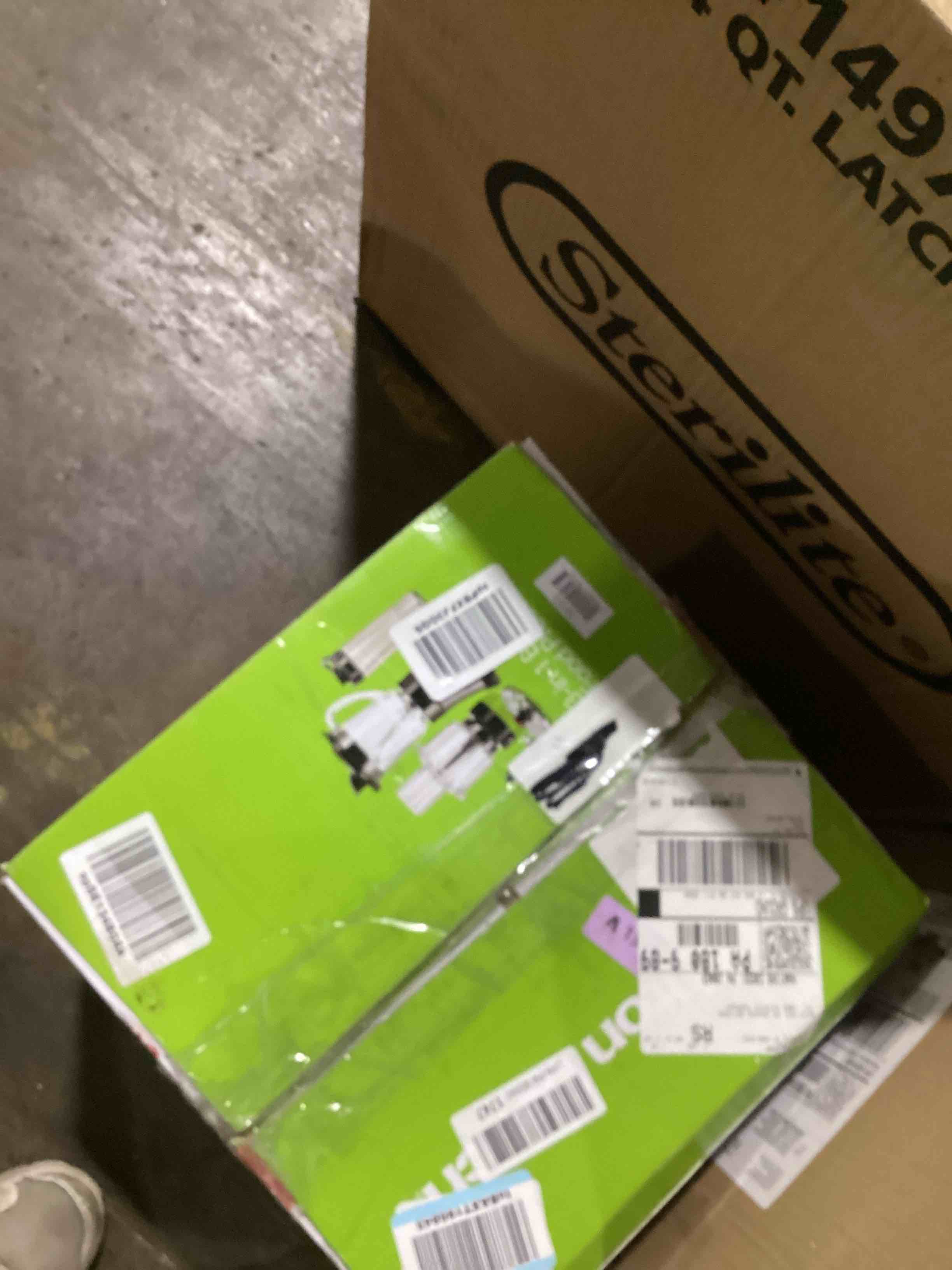 https://s3.amazonaws.com/lotting-images-prod/bidfta/PPE0082095_1728933171501.jpeg