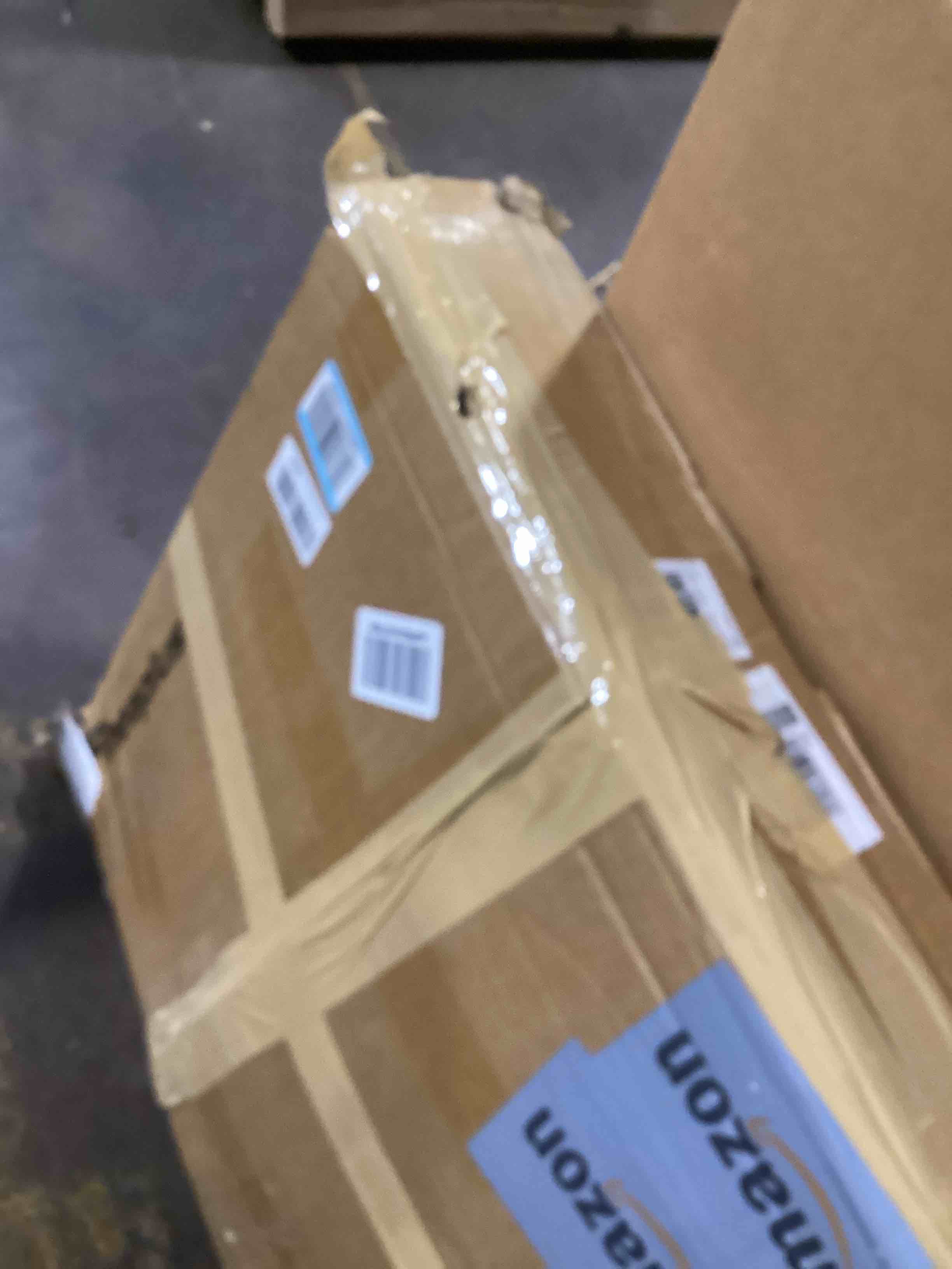 https://s3.amazonaws.com/lotting-images-prod/bidfta/PPE0082448_1728935091261.jpeg
