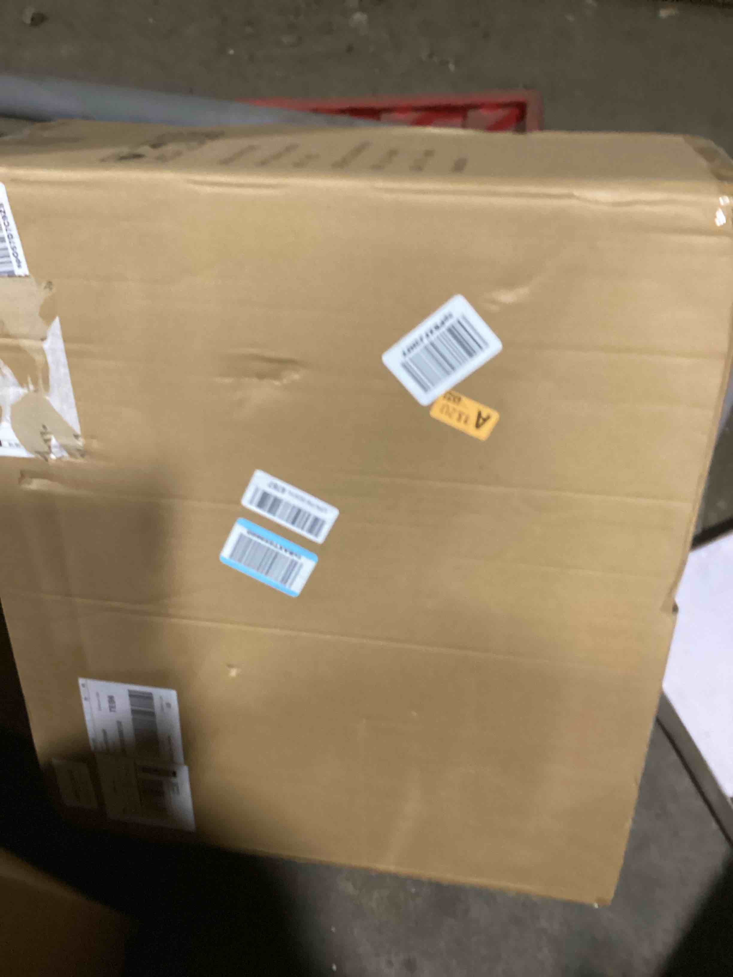 https://s3.amazonaws.com/lotting-images-prod/bidfta/PPE0084247_1728674415105.jpeg