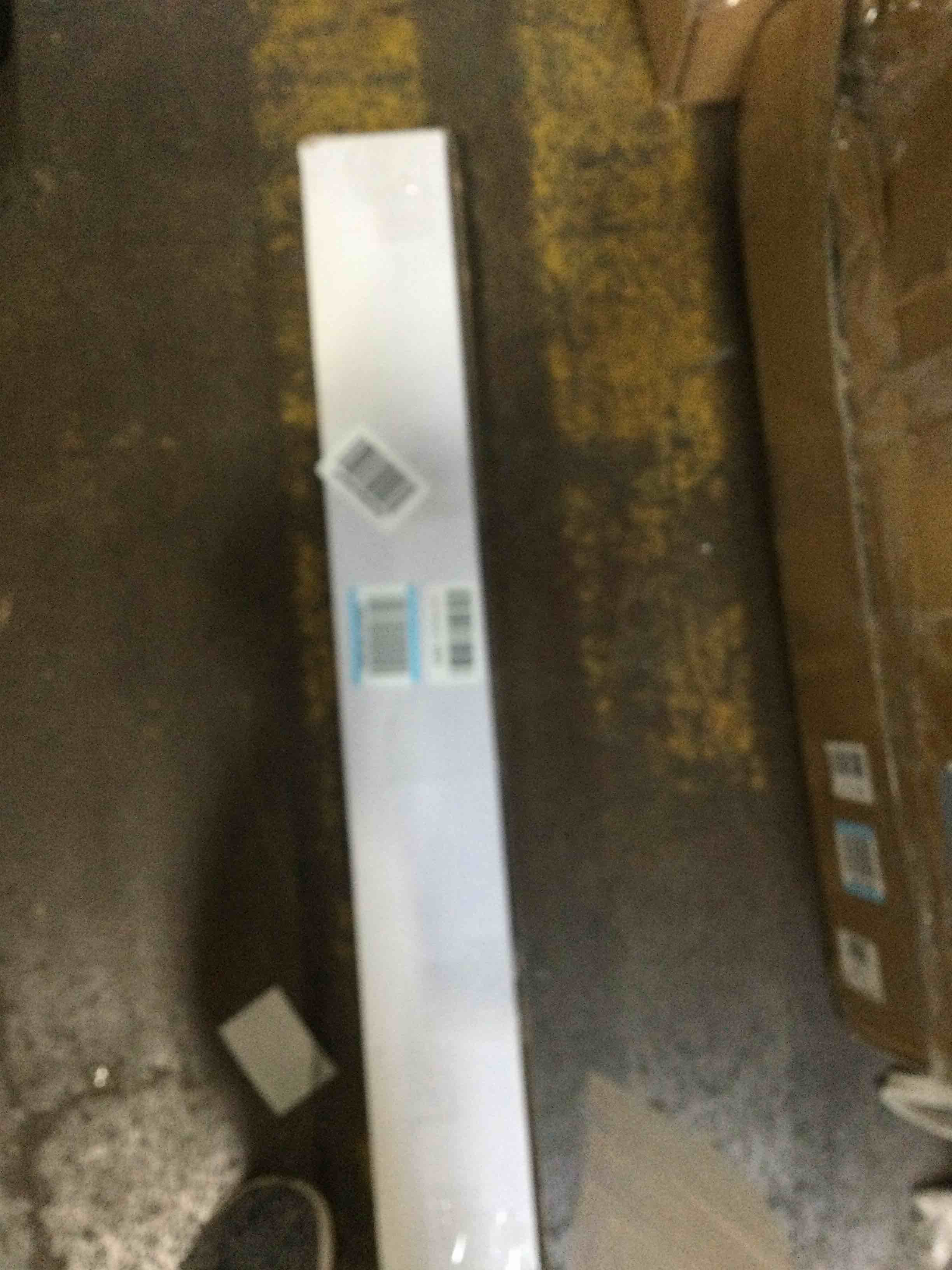 https://s3.amazonaws.com/lotting-images-prod/bidfta/PPE0085155_1728500736073.jpeg