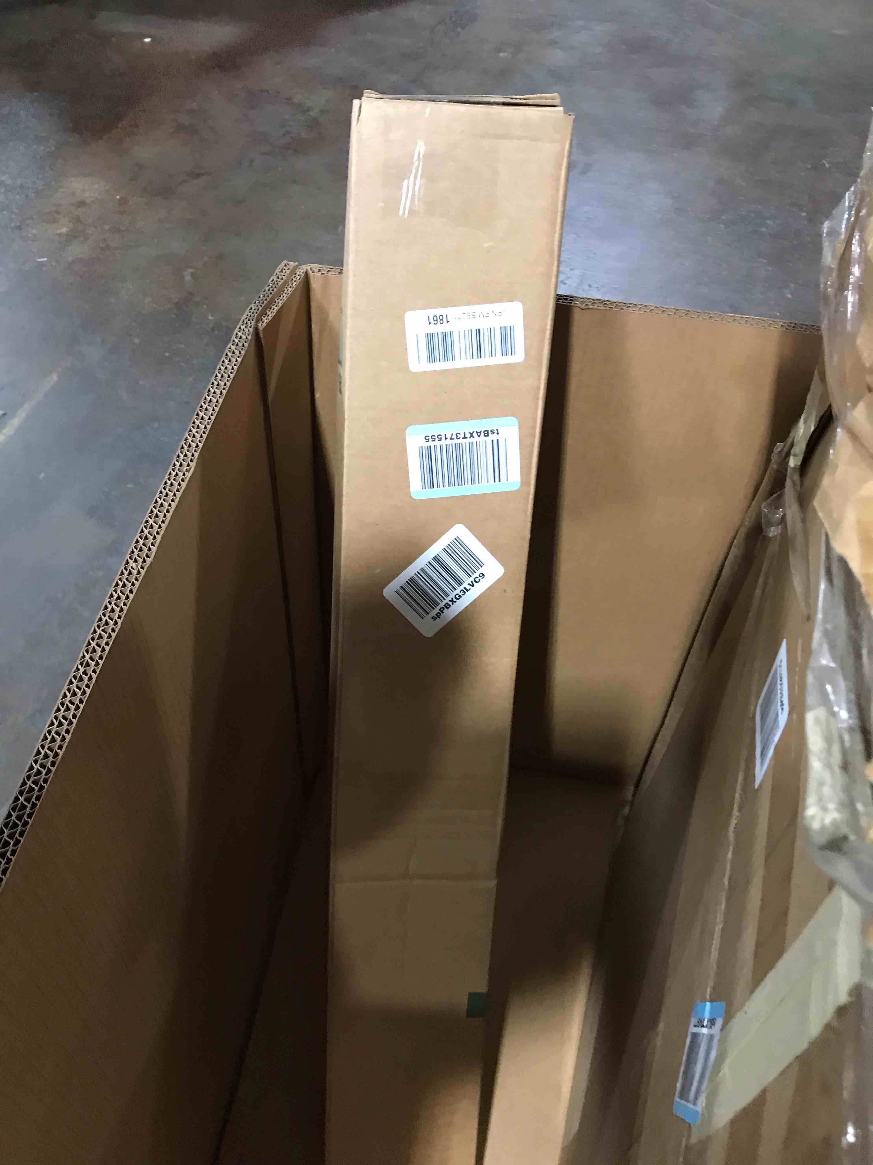 https://s3.amazonaws.com/lotting-images-prod/bidfta/PPE0085644_1728400053241.jpeg