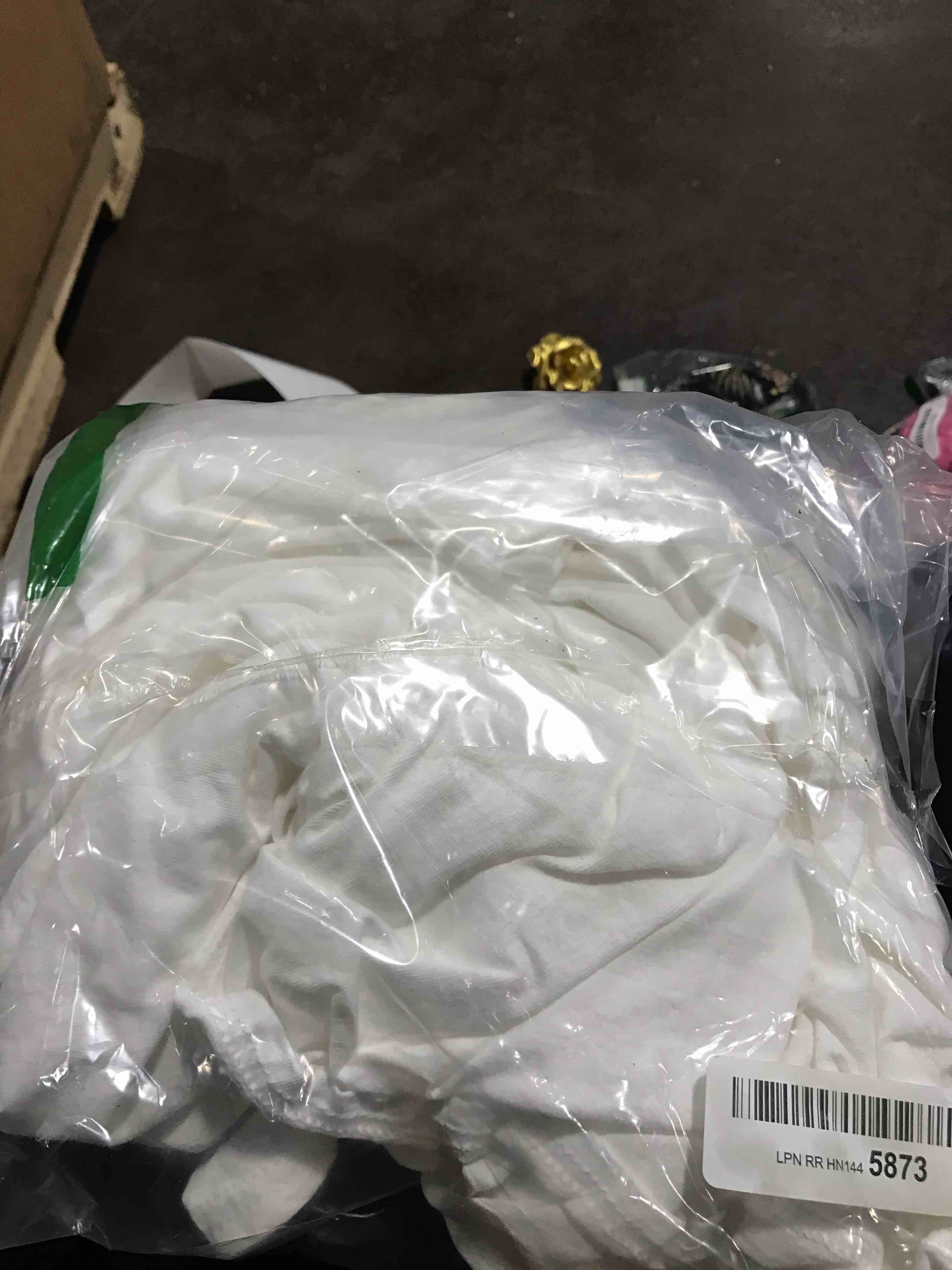 https://s3.amazonaws.com/lotting-images-prod/bidfta/PPE0086150_1730475449930.jpeg