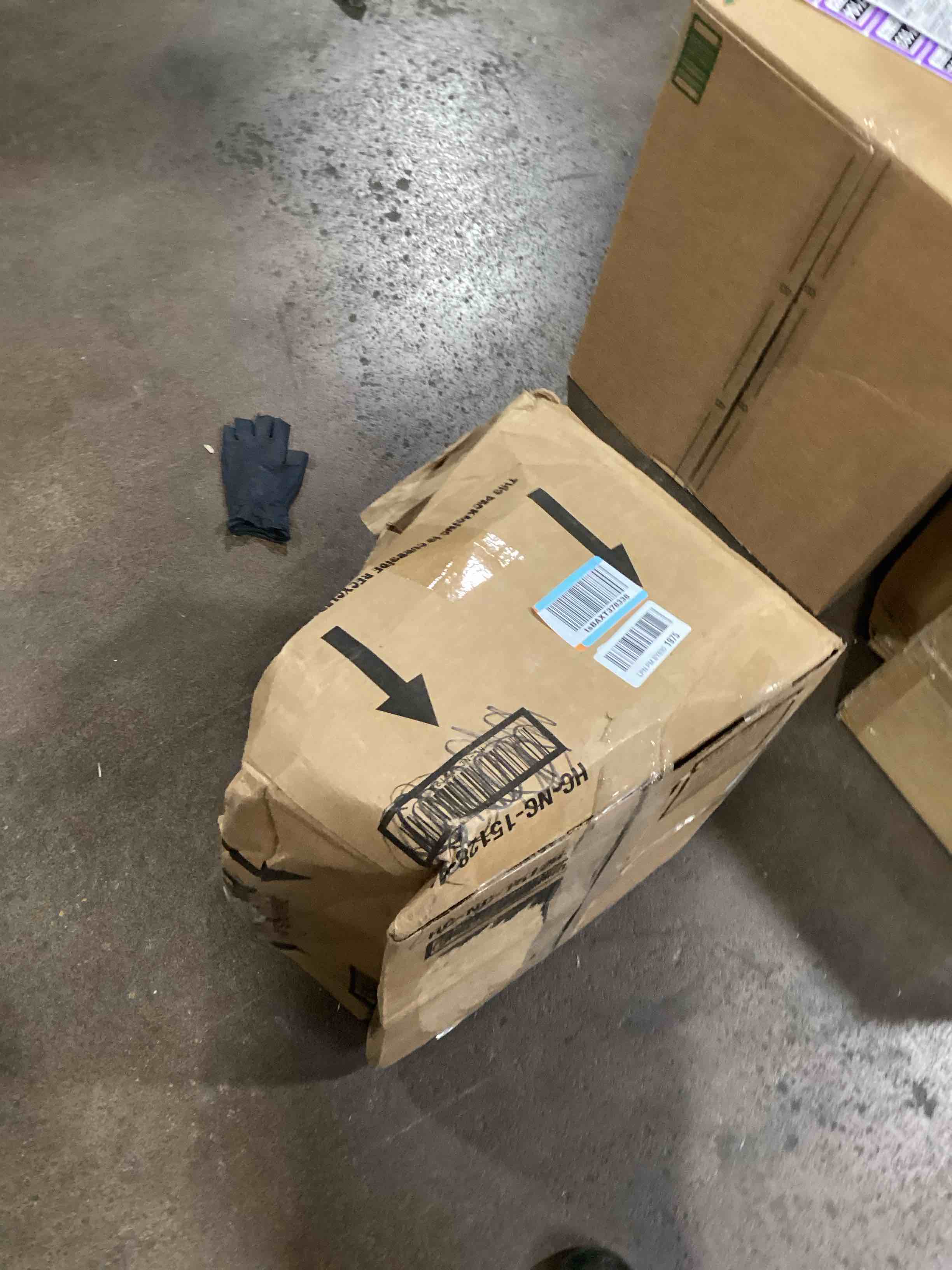 https://s3.amazonaws.com/lotting-images-prod/bidfta/PPE0087105_1729777662231.jpeg