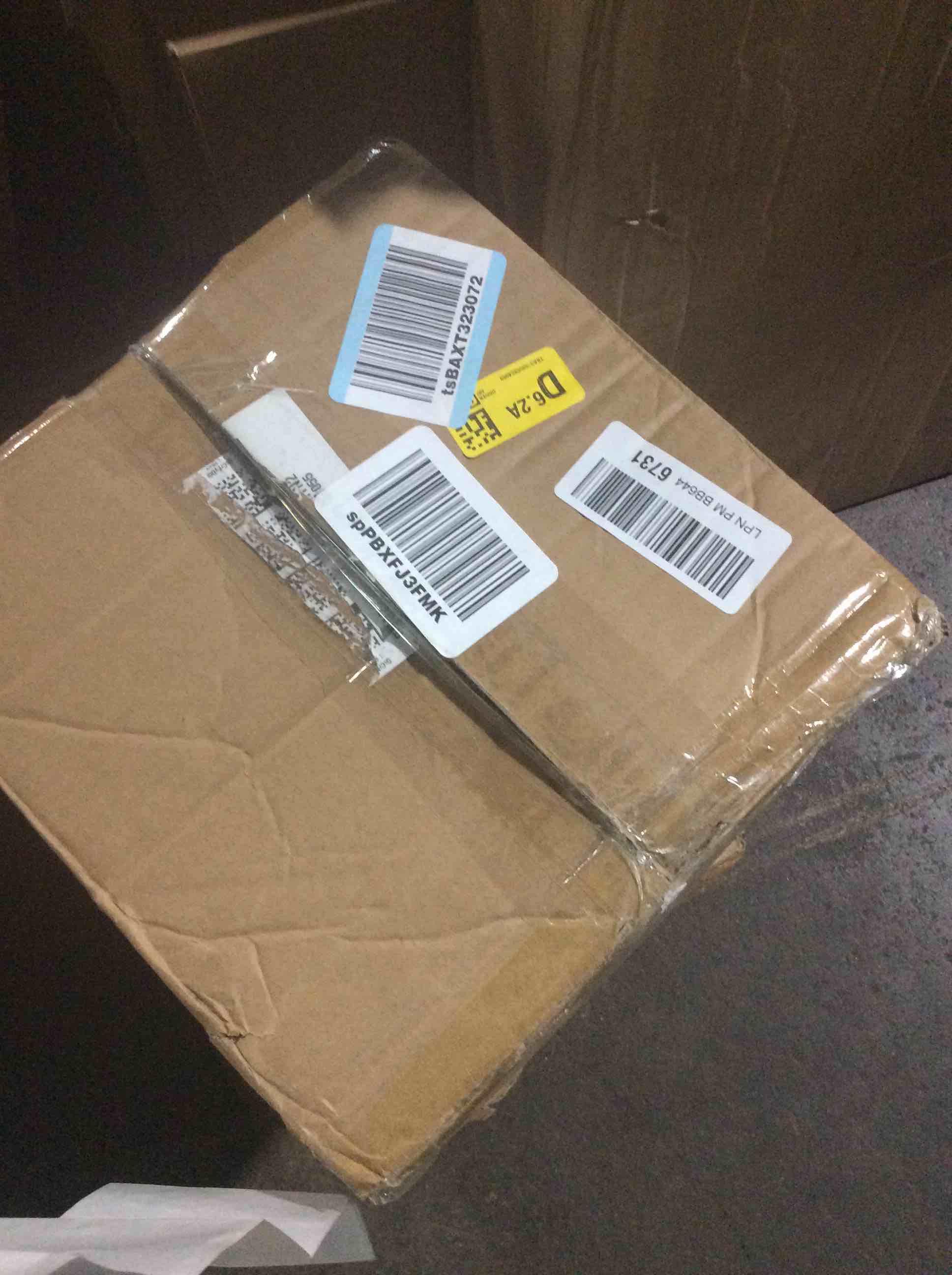 https://s3.amazonaws.com/lotting-images-prod/bidfta/PPE0087243_1728920143911.jpeg