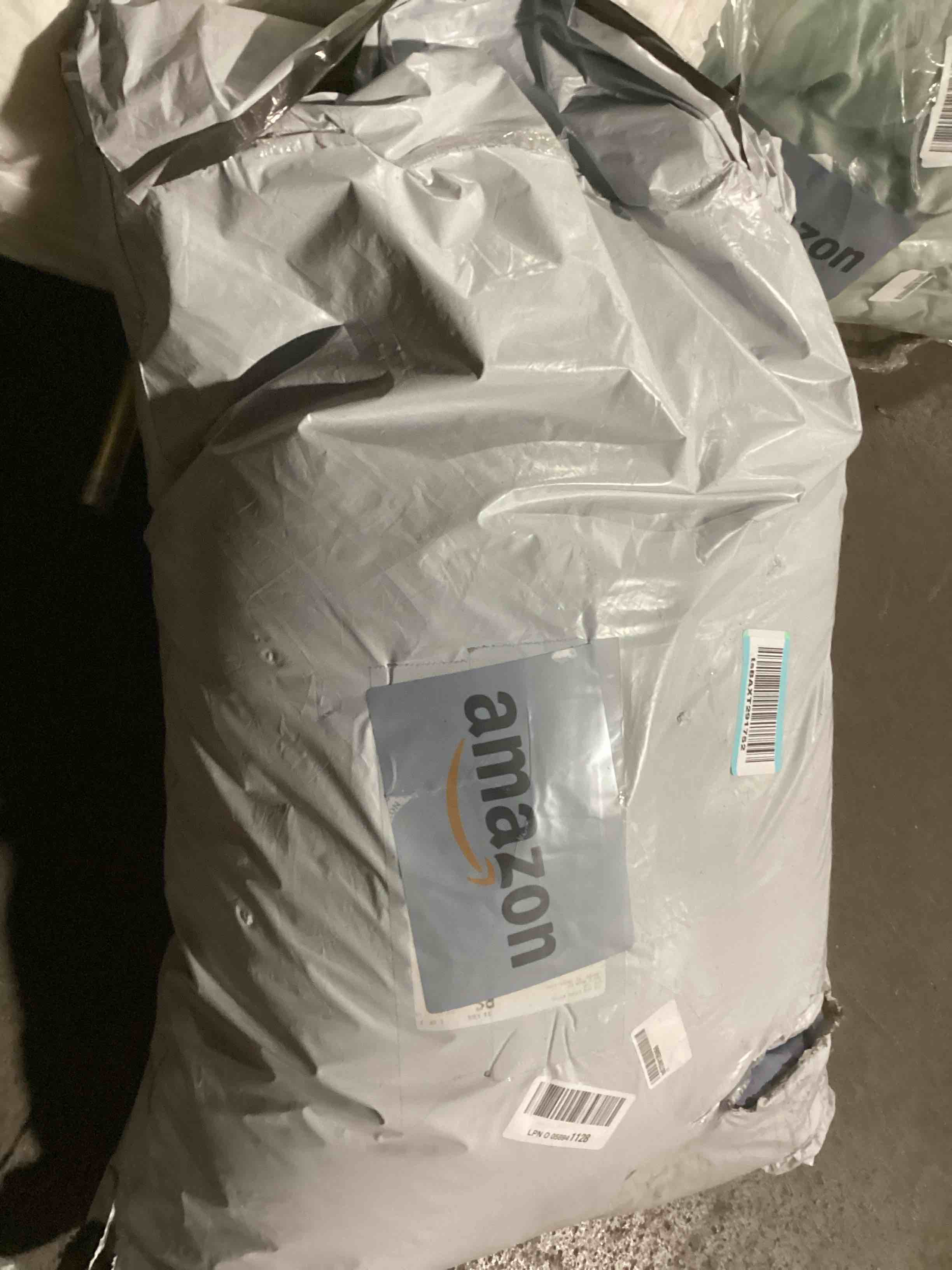 https://s3.amazonaws.com/lotting-images-prod/bidfta/PPE0088281_1729773354690.jpeg