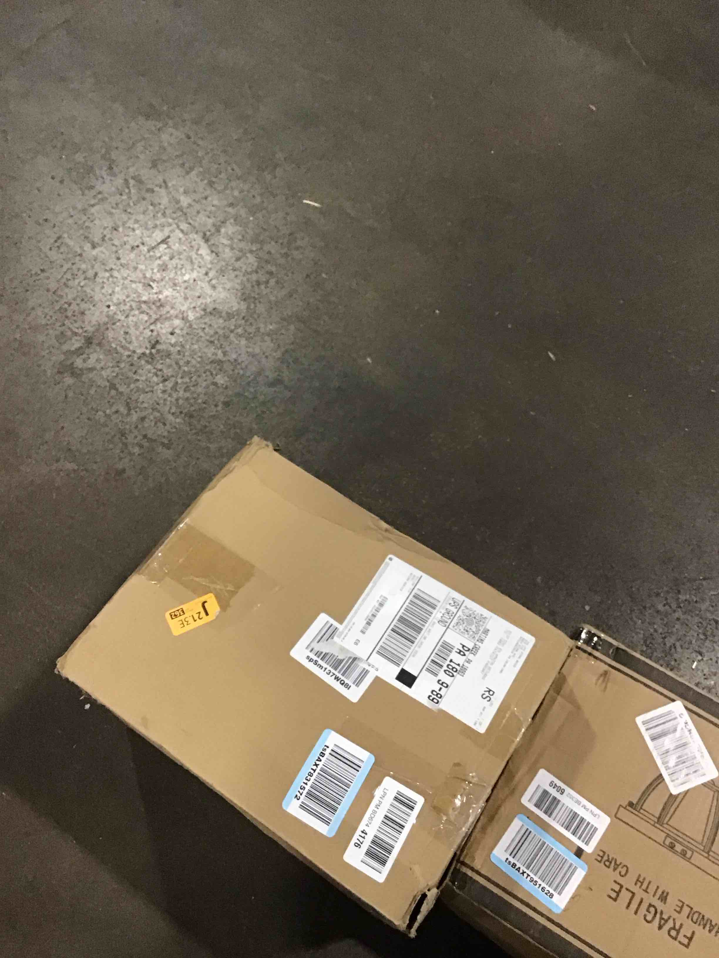 https://s3.amazonaws.com/lotting-images-prod/bidfta/PPE0090395_1730230971902.jpeg