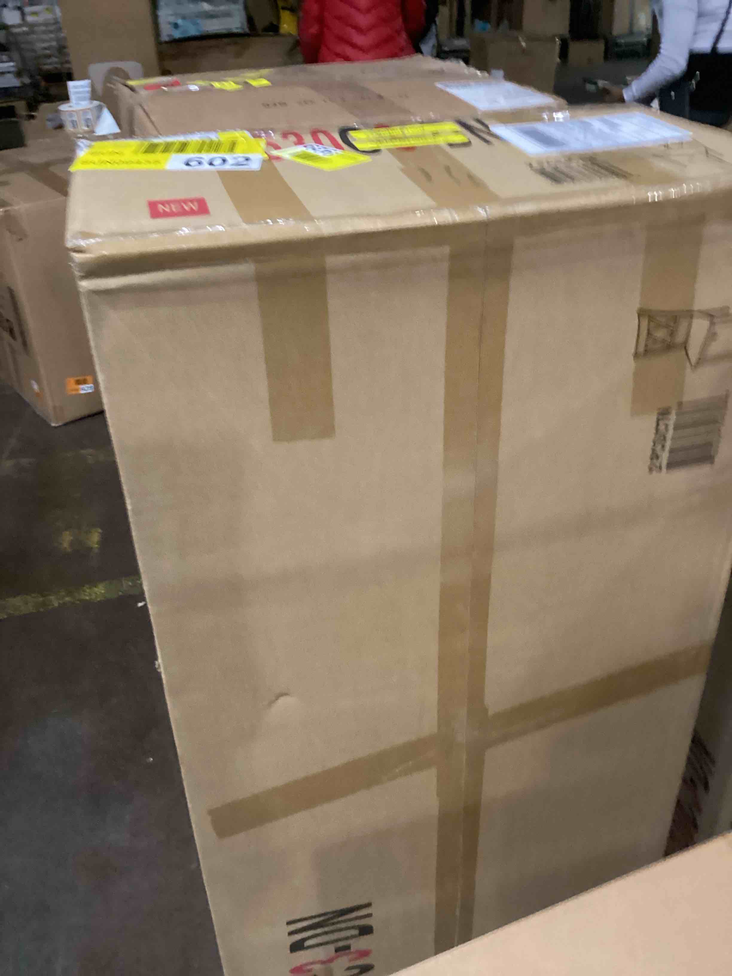 https://s3.amazonaws.com/lotting-images-prod/bidfta/PPE0090667_1729866755505.jpeg