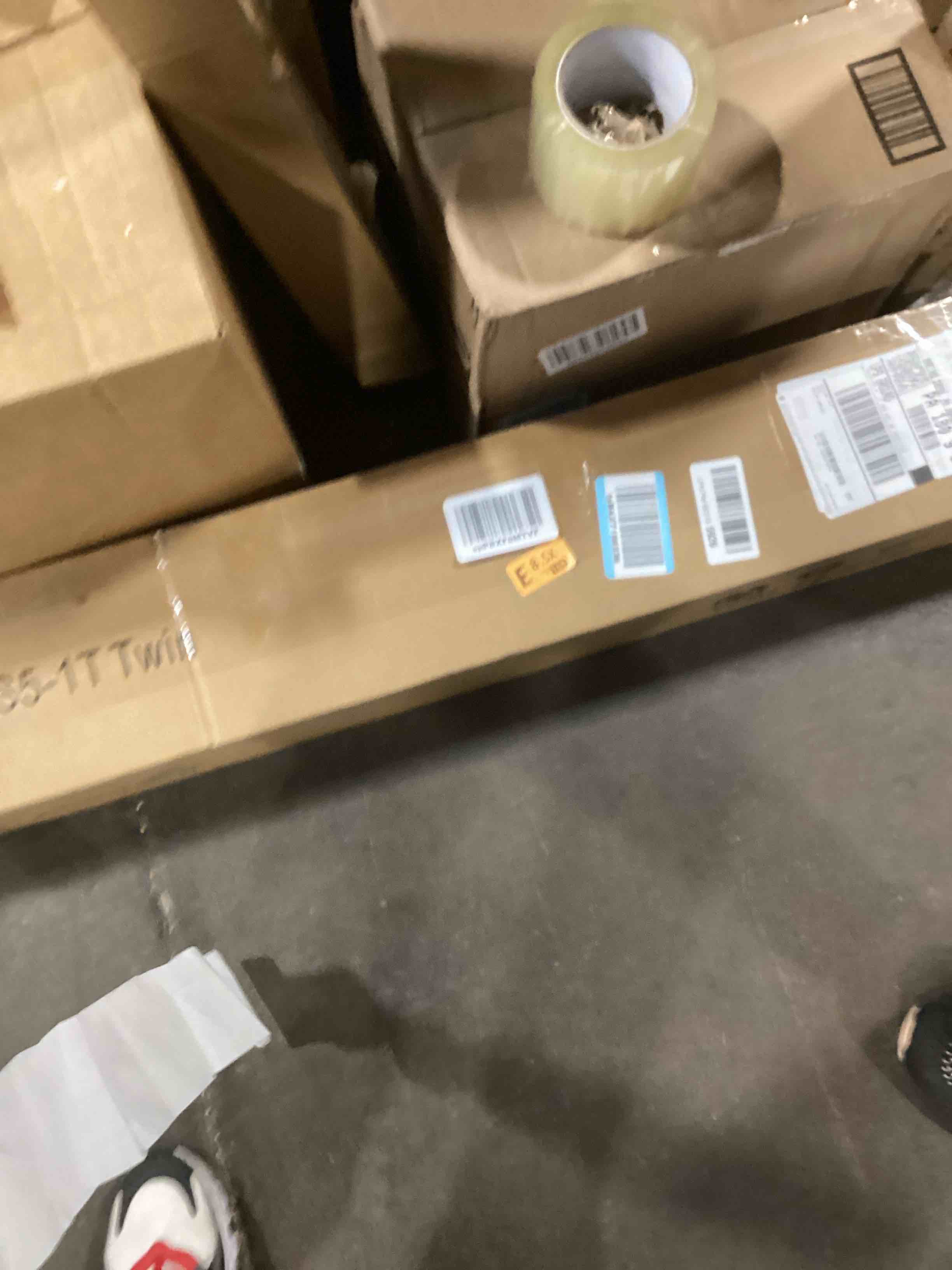 https://s3.amazonaws.com/lotting-images-prod/bidfta/PPE0091047_1729693850946.jpeg