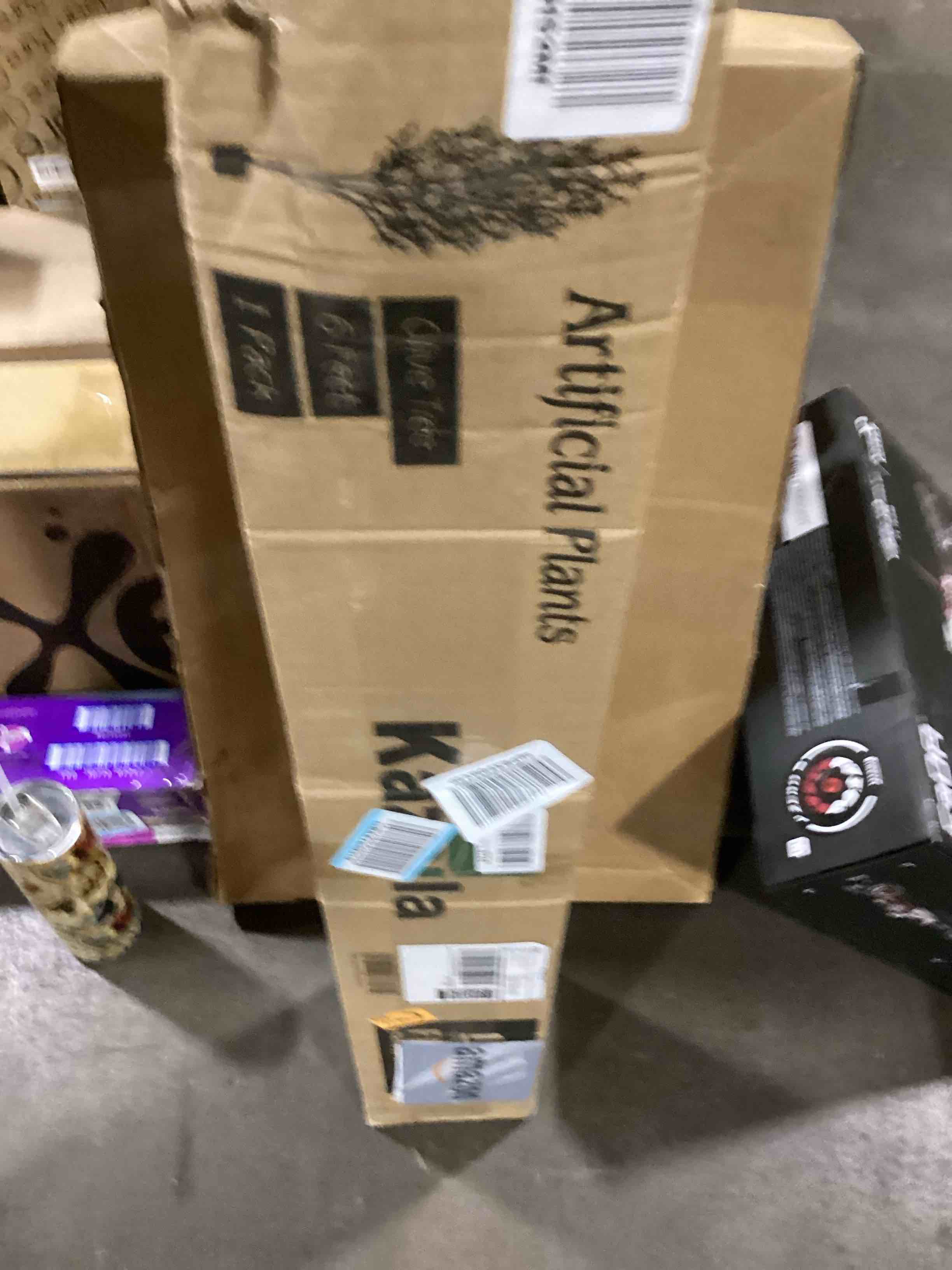 https://s3.amazonaws.com/lotting-images-prod/bidfta/PPE0091054_1729693095841.jpeg