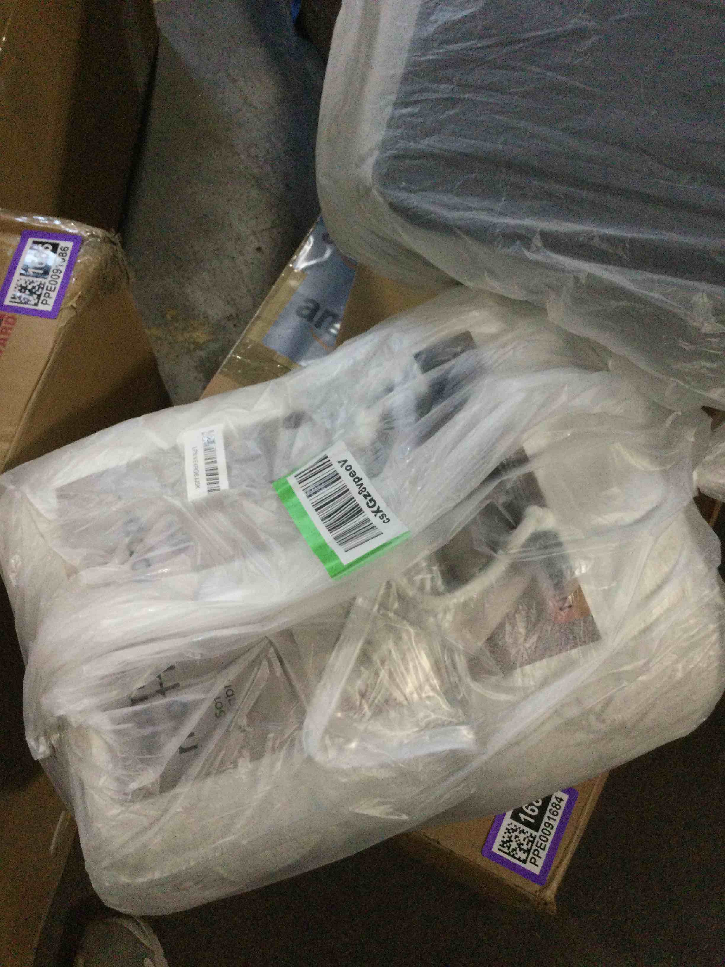https://s3.amazonaws.com/lotting-images-prod/bidfta/PPE0091690_1729104853979.jpeg