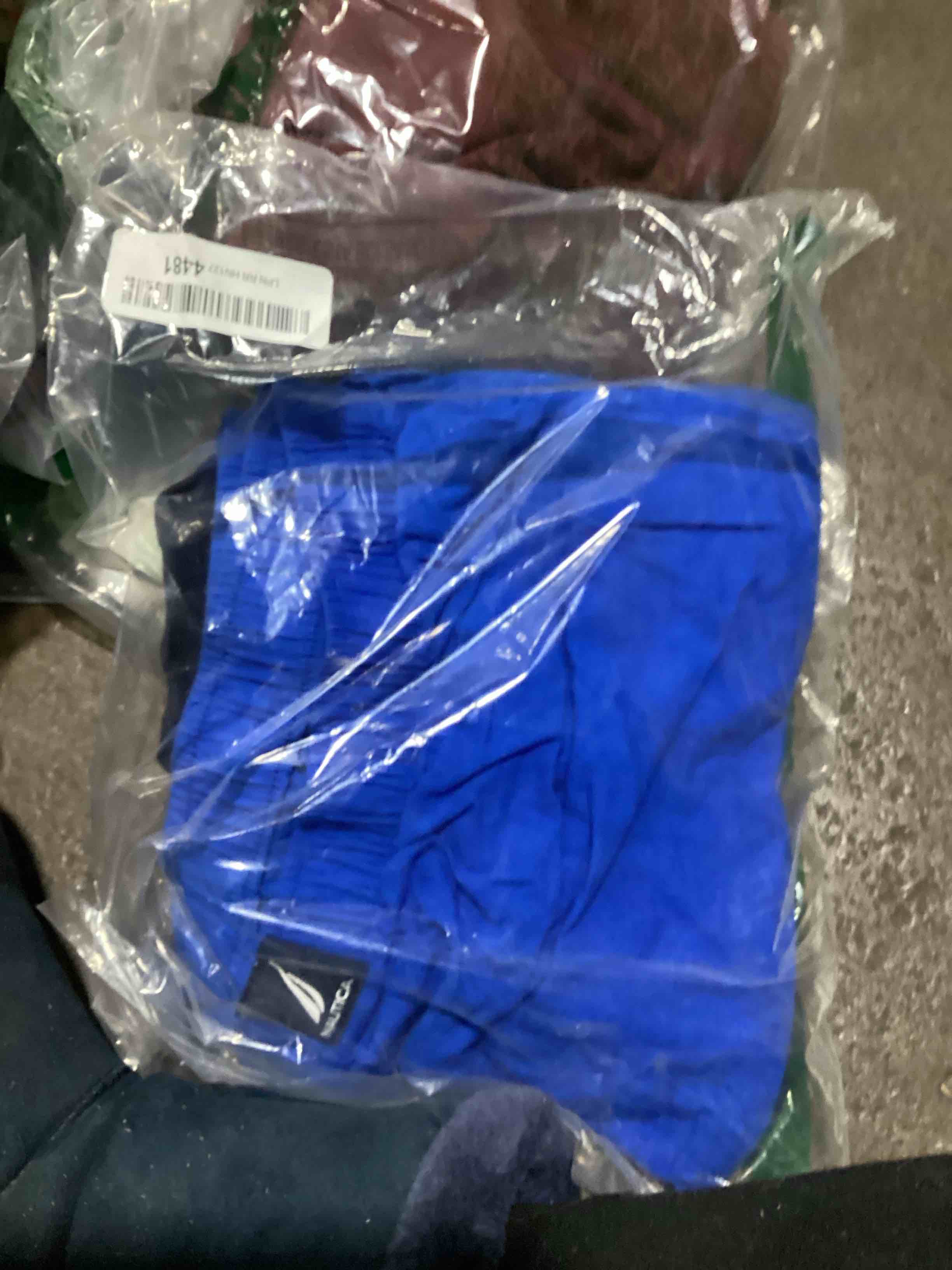 https://s3.amazonaws.com/lotting-images-prod/bidfta/PPE0091948_1729019331427.jpeg