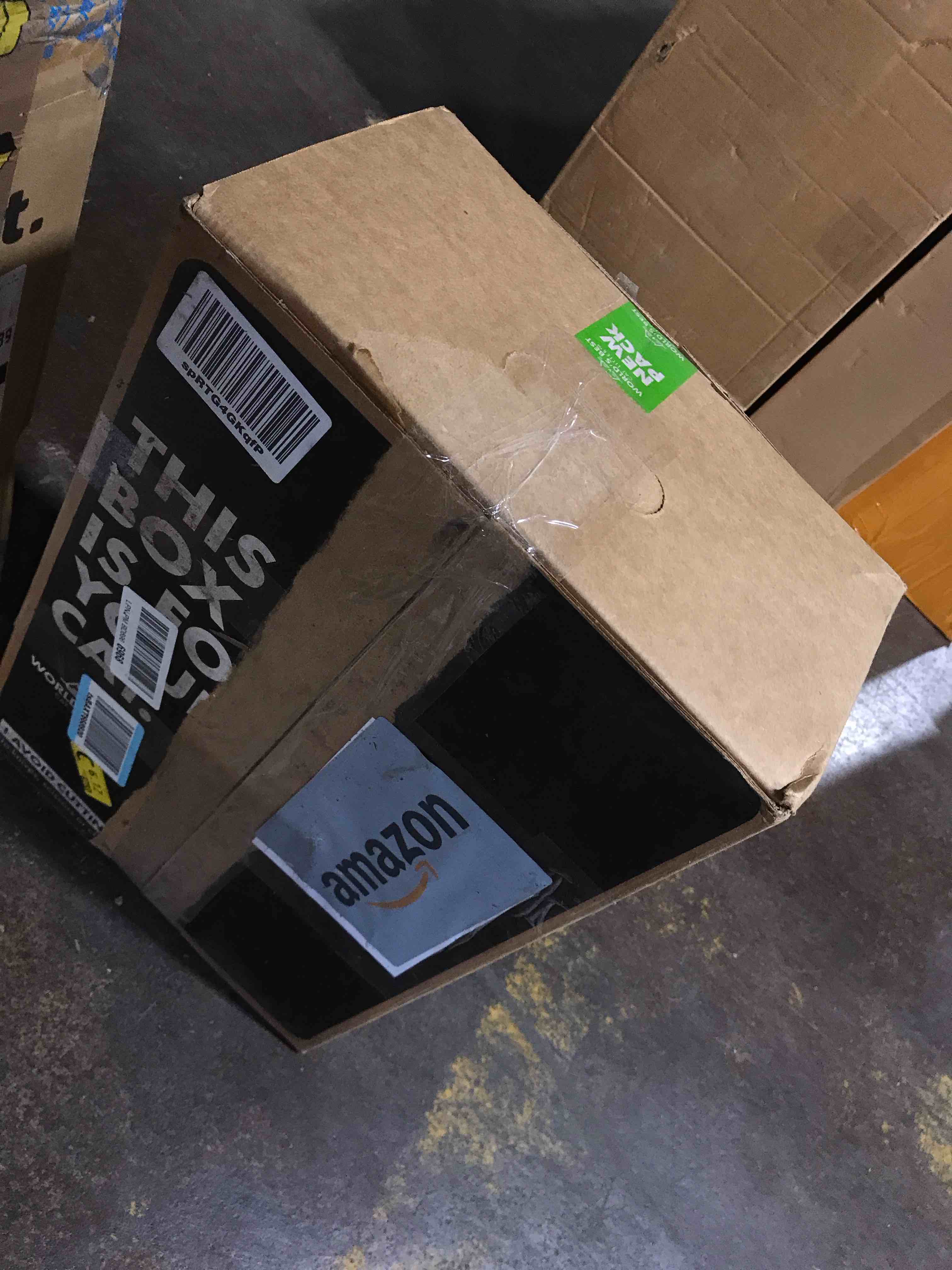 https://s3.amazonaws.com/lotting-images-prod/bidfta/PPE0092235_1729782975904.jpeg