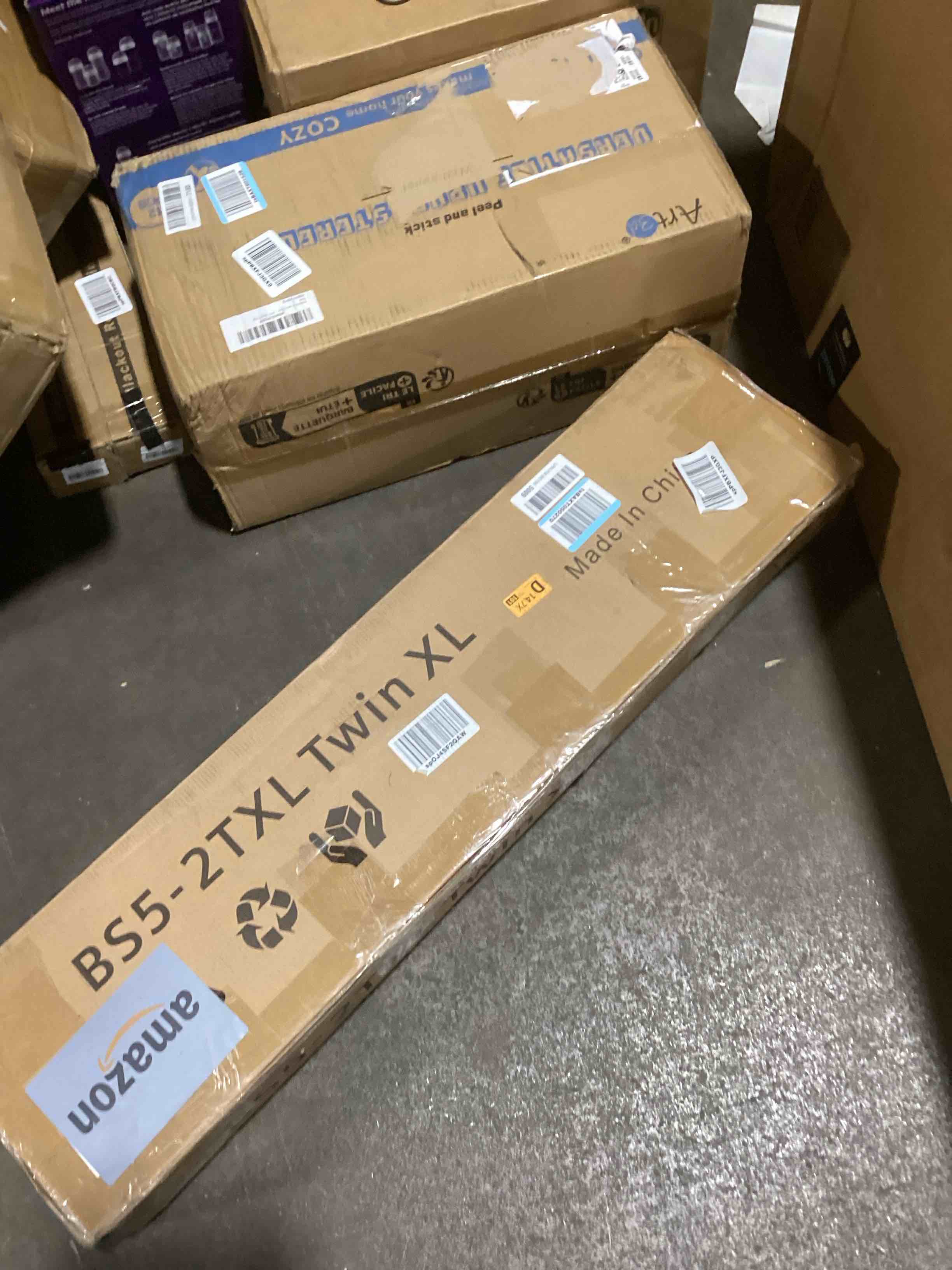 https://s3.amazonaws.com/lotting-images-prod/bidfta/PPE0093771_1728932690760.jpeg