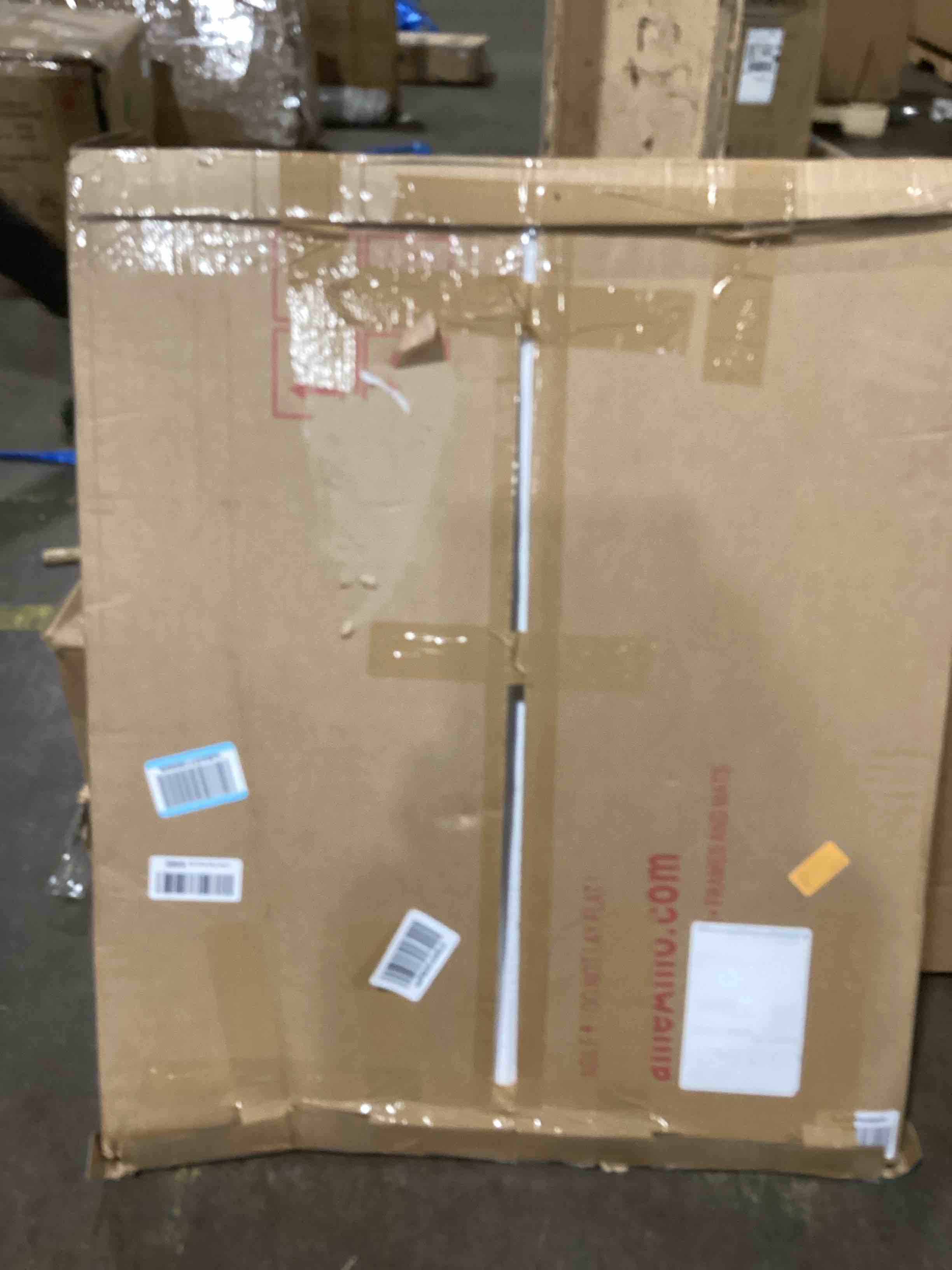 https://s3.amazonaws.com/lotting-images-prod/bidfta/PPE0093926_1728916757468.jpeg